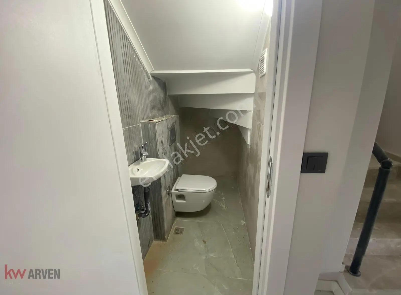 Fatih Mahallesi'nde Asansörlü 3+1 181m² Çatı Dubleks - Görsel 3
