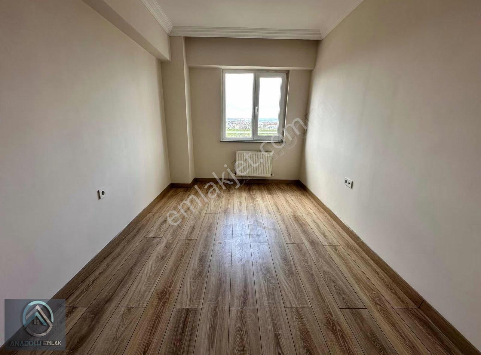 2+1 Çanakkale Barbaros Mavi Evler Sitesi Geniş Olan Blokta - Görsel 3