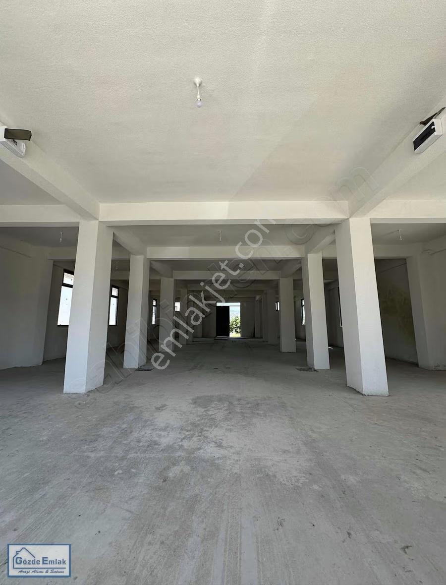 320m2 Kapalı 800 M2 Toplam Alan Asfalta Cepheli Mükemmel Konum - Görsel 9
