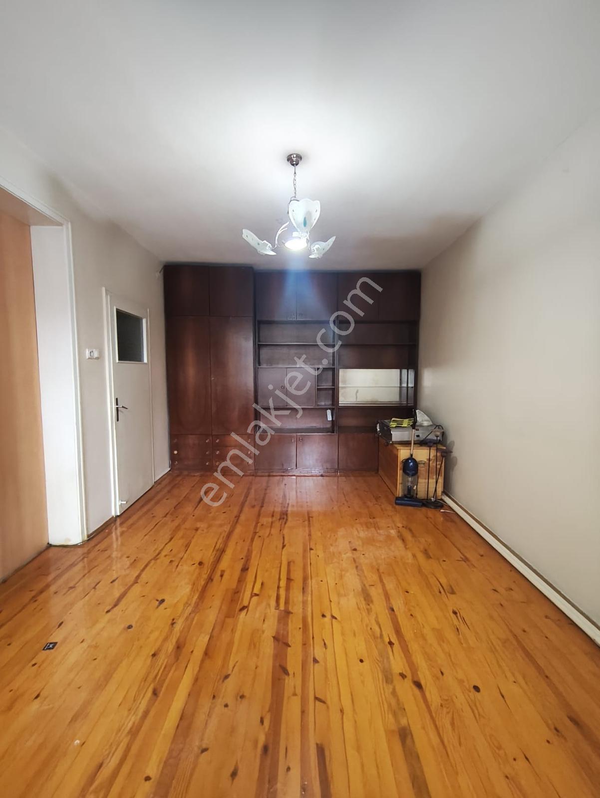 Şehrin Merkezinde 3+1 Bakımlı Satılık Daire - Görsel 13