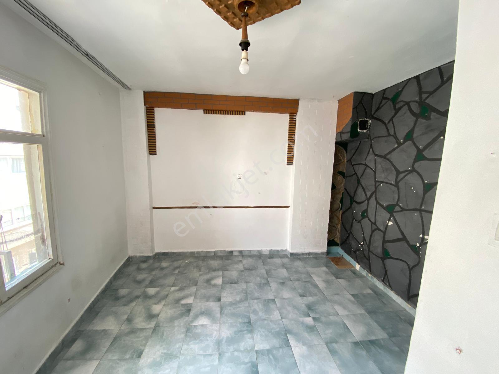 Prestijden Hamidiyede Salim Yılmaz Lisesi Civarı Ayrı Mutfak 2+1 - Görsel 13