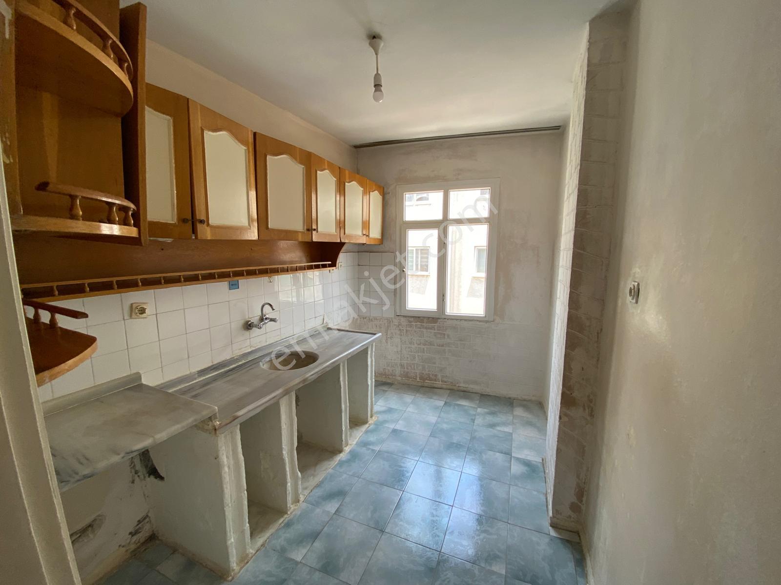 Prestijden Hamidiyede Salim Yılmaz Lisesi Civarı Ayrı Mutfak 2+1 - Görsel 4