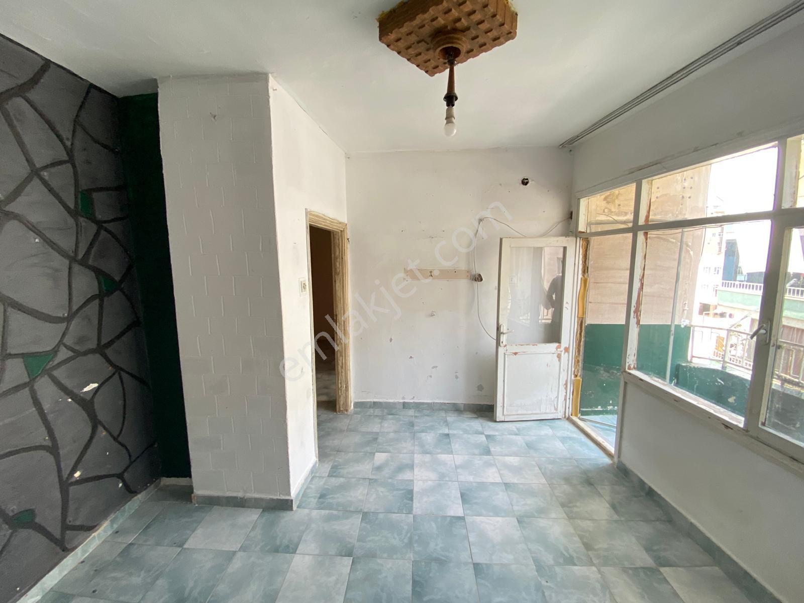 Prestijden Hamidiyede Salim Yılmaz Lisesi Civarı Ayrı Mutfak 2+1 - Görsel 9