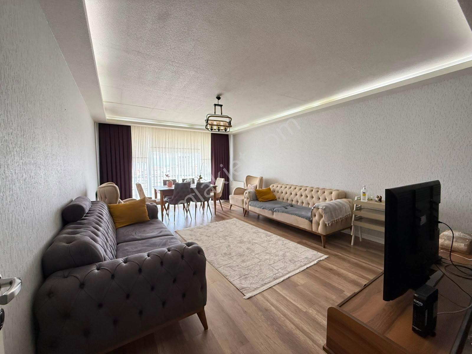 Ege Millet Bahçesi Manzaralı | Prestijli Sitede Lüks 3+1 Daire - Görsel 29