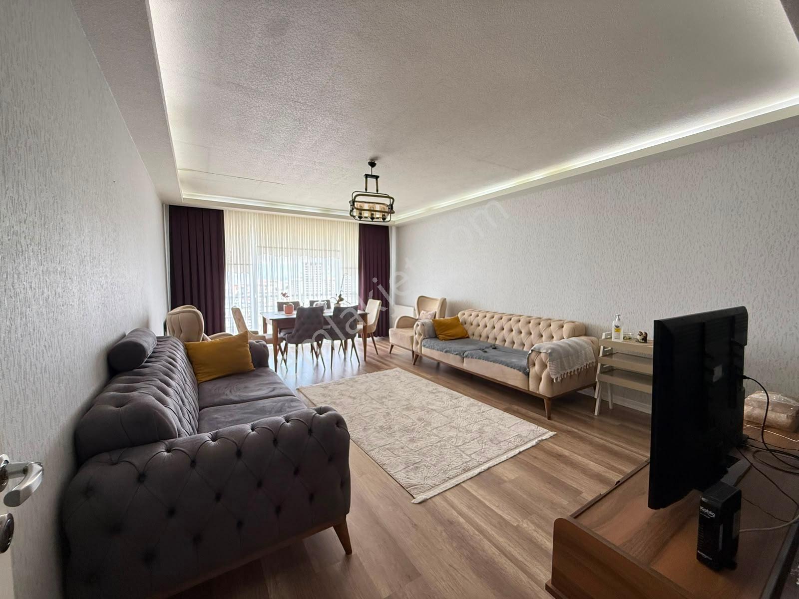 Ege Millet Bahçesi Manzaralı | Prestijli Sitede Lüks 3+1 Daire