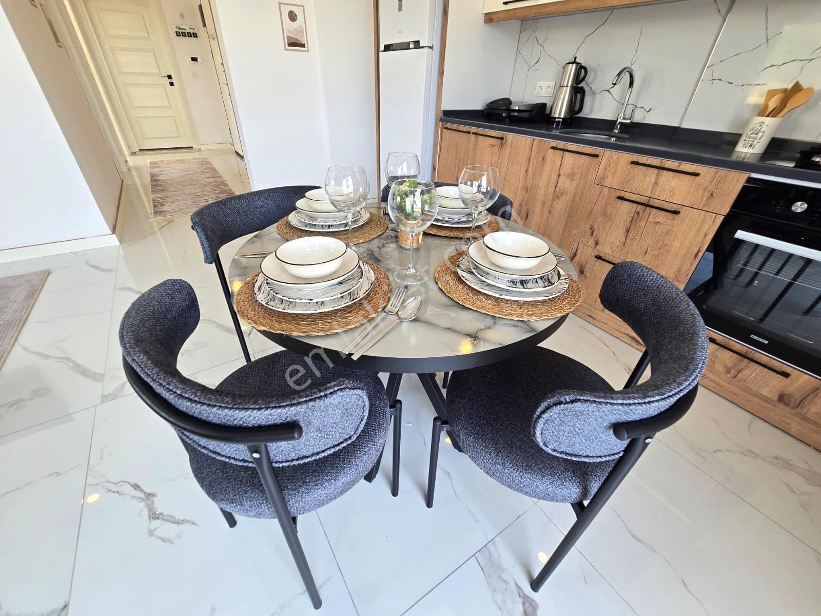 İdamax Suites ' Ten Side Evrensekide Havuzlu Kiralık Lüks Daire - Görsel 13