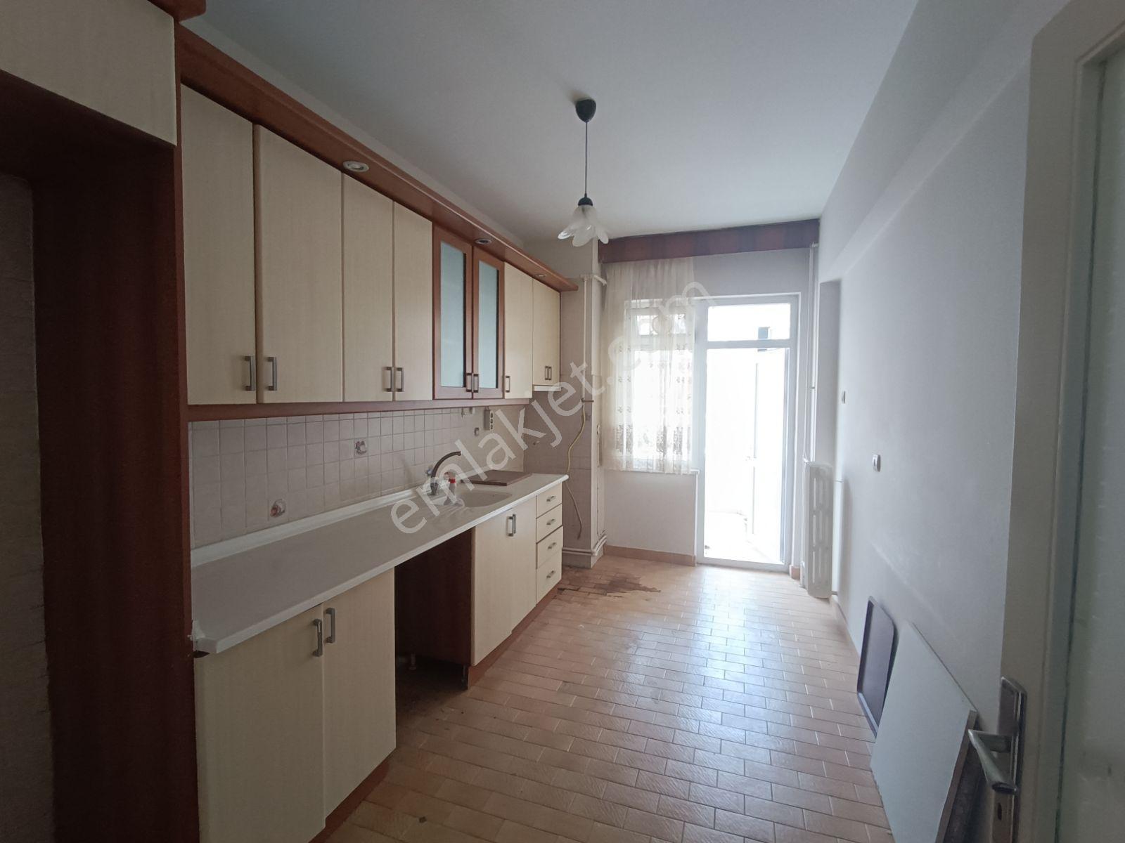 İlkadım Bahçelievler Mahallesinde Kiralık Daire - Görsel 13