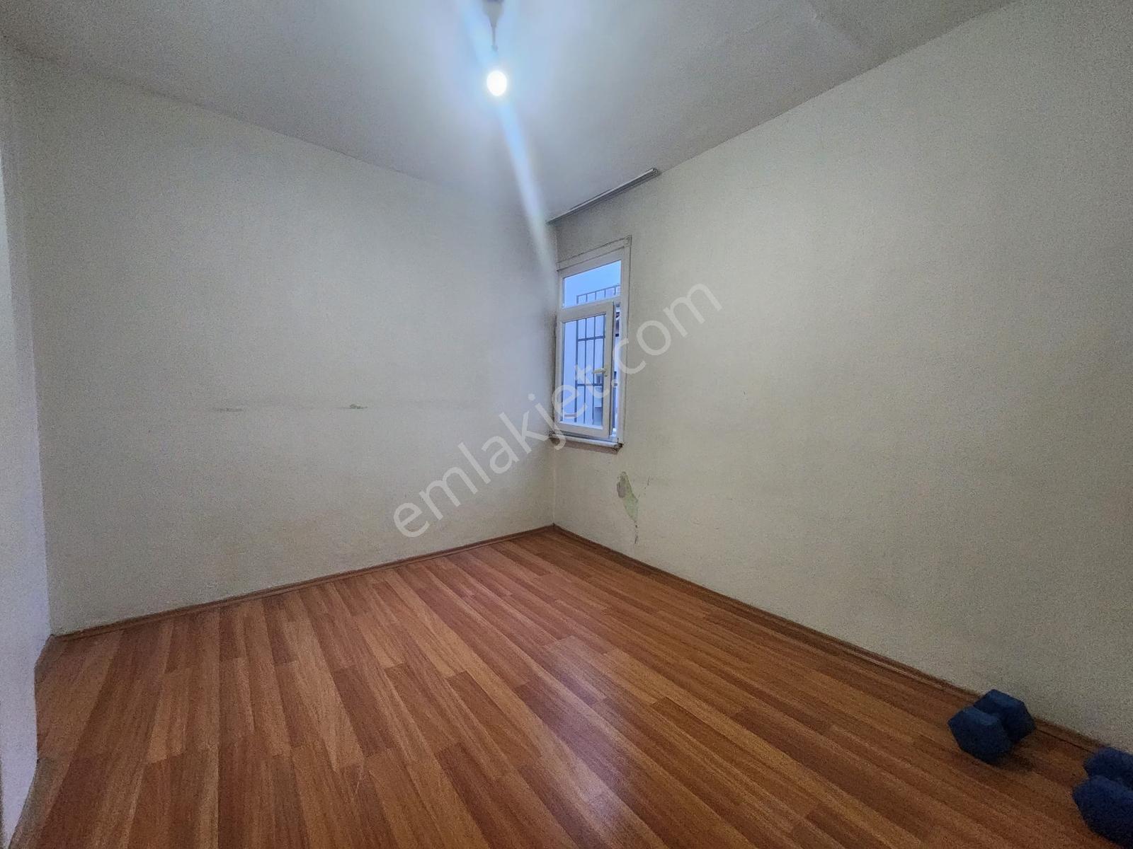 Fatih Kiremit Caddesinde 2+1 Kombili Doğalgazlı Kiralık Daire - Görsel 5