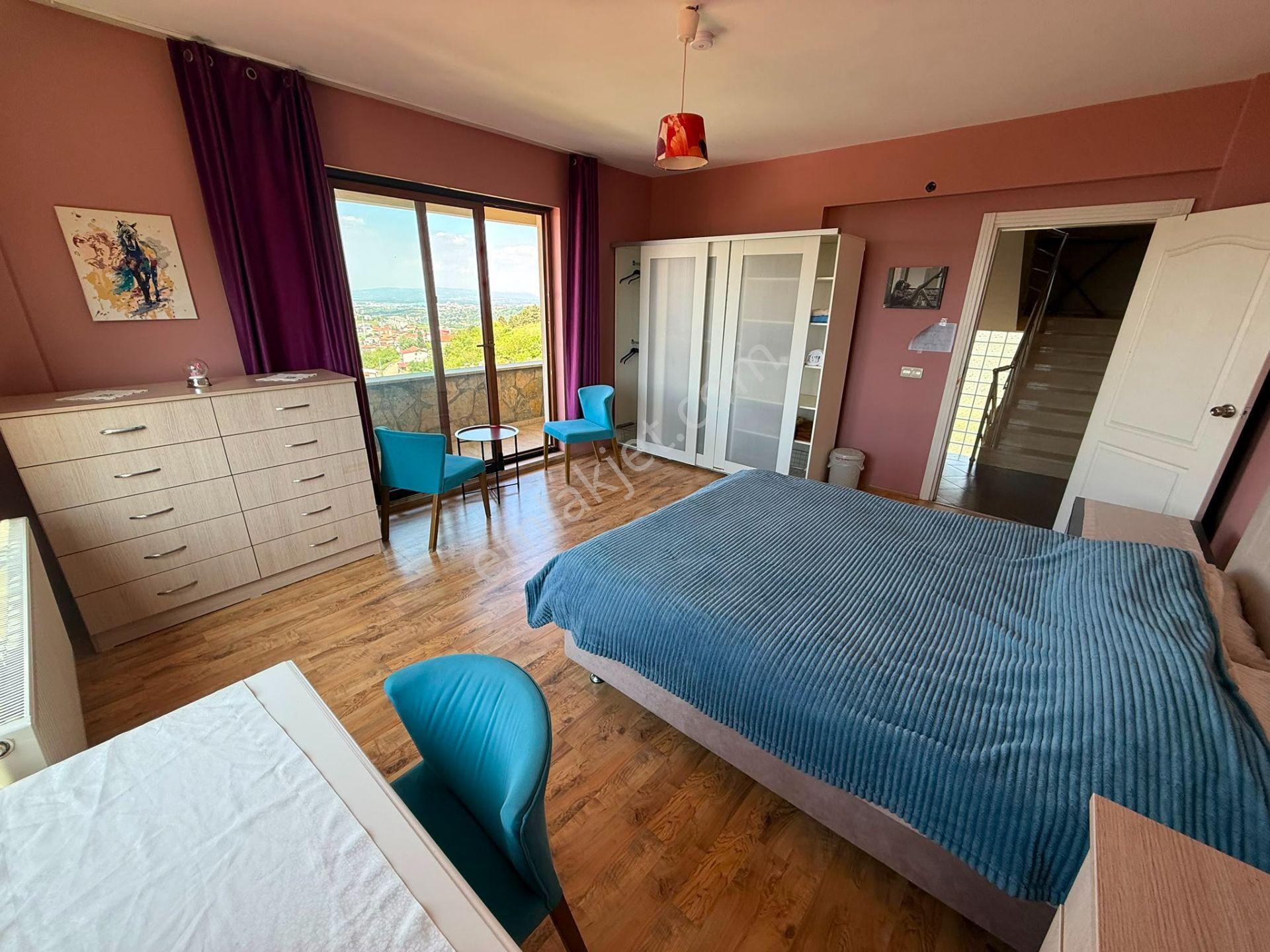 Her Odası Ve Balkonu Deniz Manzaralı | Yuvacık Barajı Yakınında Full Eşyalı Kiralık Müstakil Villa - Görsel 23