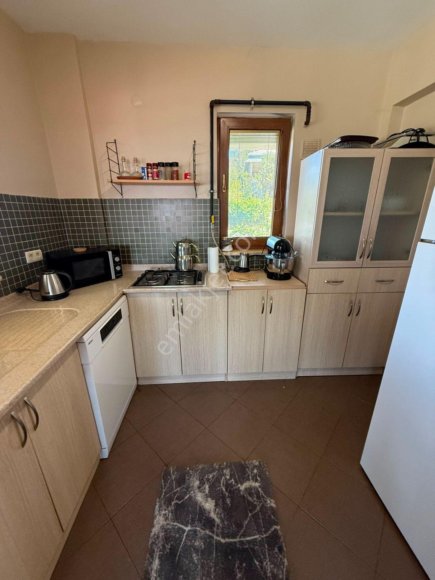 Her Odası Ve Balkonu Deniz Manzaralı | Yuvacık Barajı Yakınında Full Eşyalı Kiralık Müstakil Villa - Görsel 19