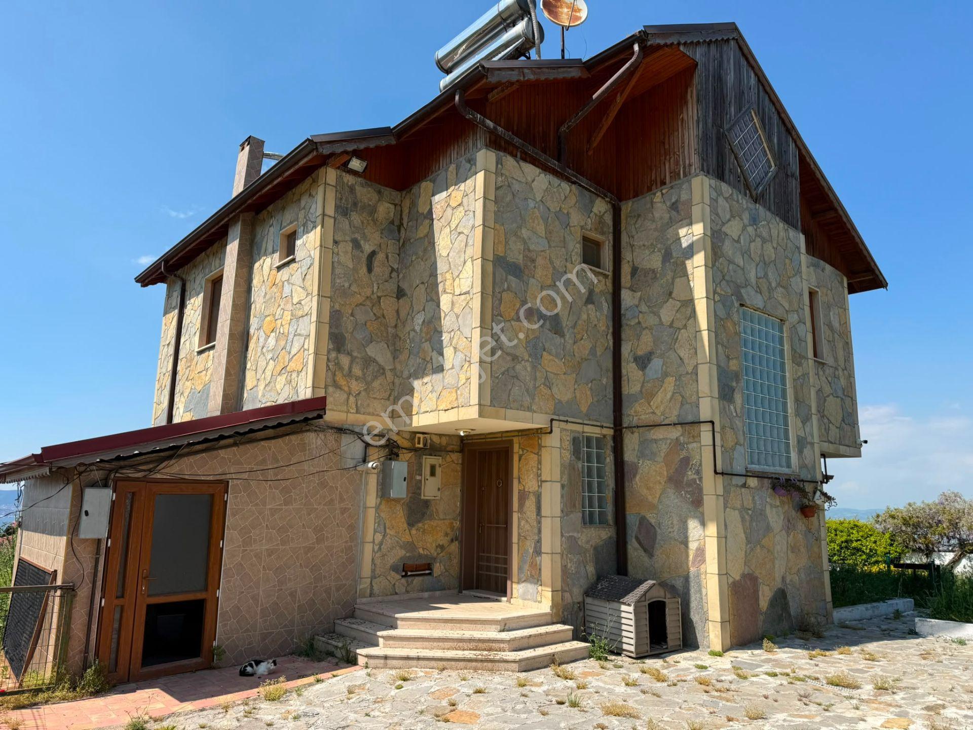 Her Odası Ve Balkonu Deniz Manzaralı | Yuvacık Barajı Yakınında Full Eşyalı Kiralık Müstakil Villa - Görsel 2