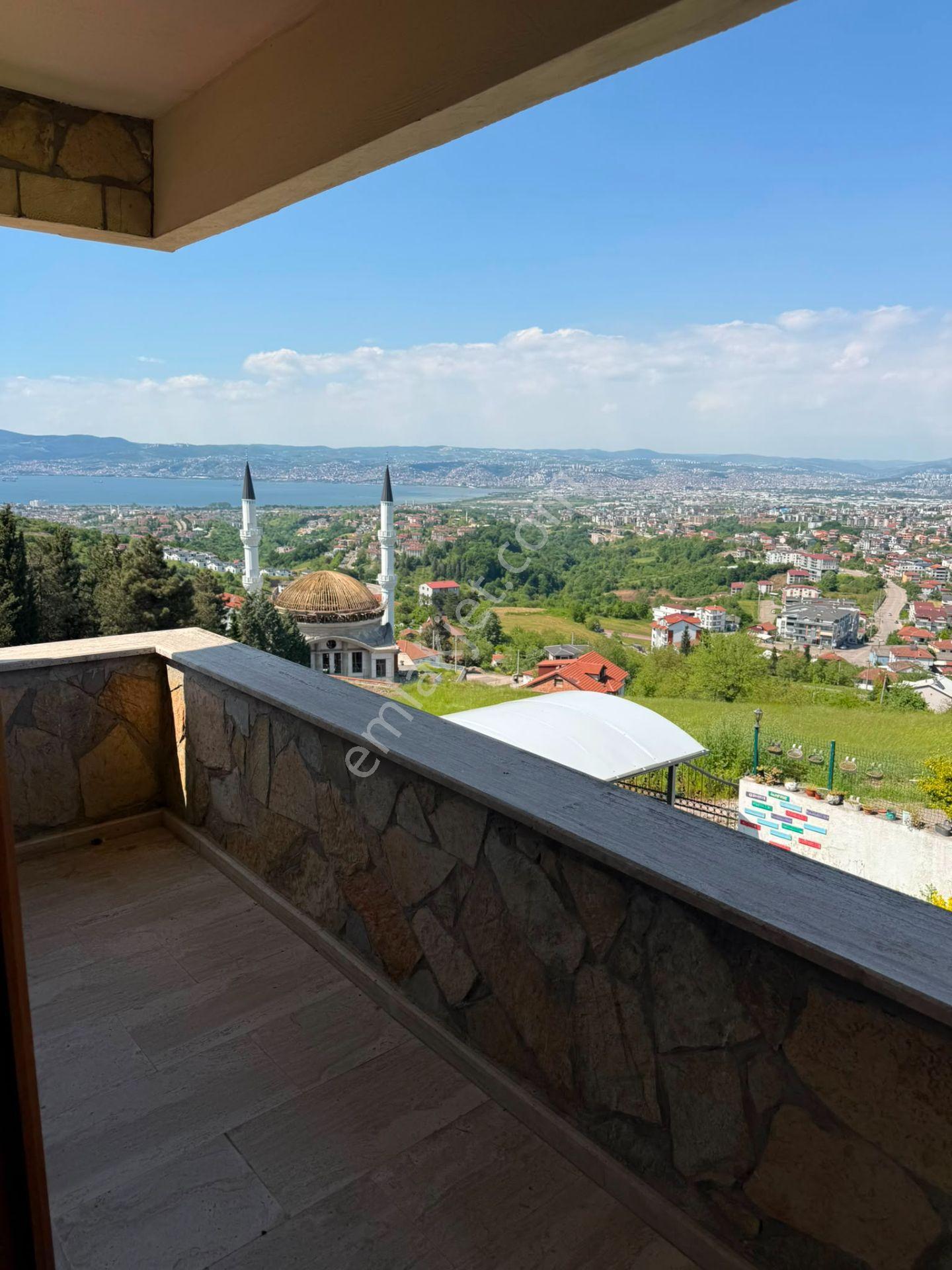 Her Odası Ve Balkonu Deniz Manzaralı | Yuvacık Barajı Yakınında Full Eşyalı Kiralık Müstakil Villa - Görsel 24