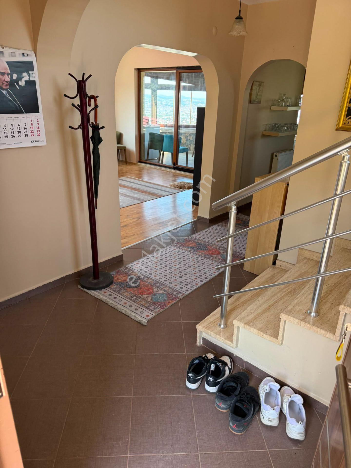 Her Odası Ve Balkonu Deniz Manzaralı | Yuvacık Barajı Yakınında Full Eşyalı Kiralık Müstakil Villa - Görsel 7