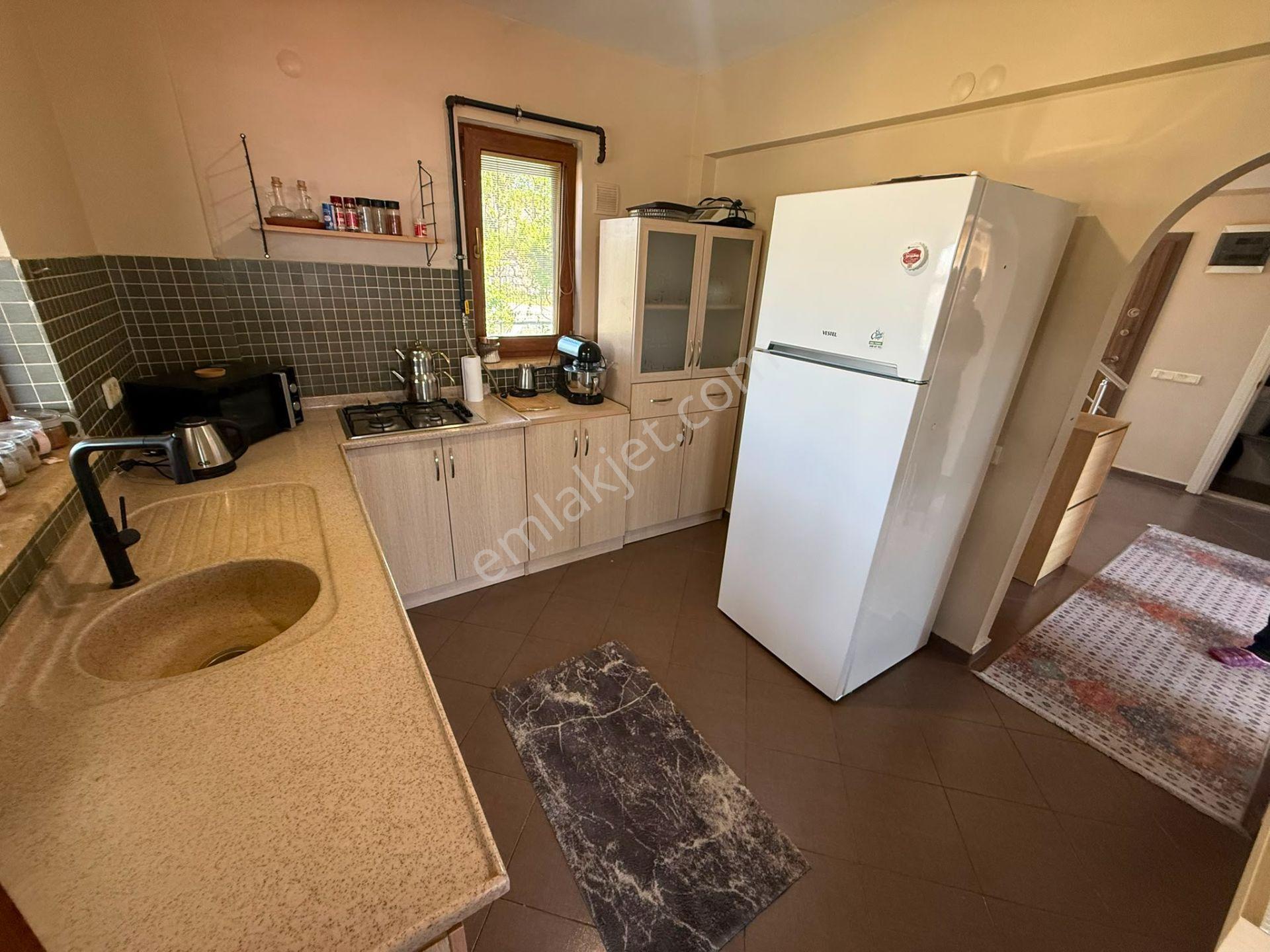 Her Odası Ve Balkonu Deniz Manzaralı | Yuvacık Barajı Yakınında Full Eşyalı Kiralık Müstakil Villa - Görsel 20