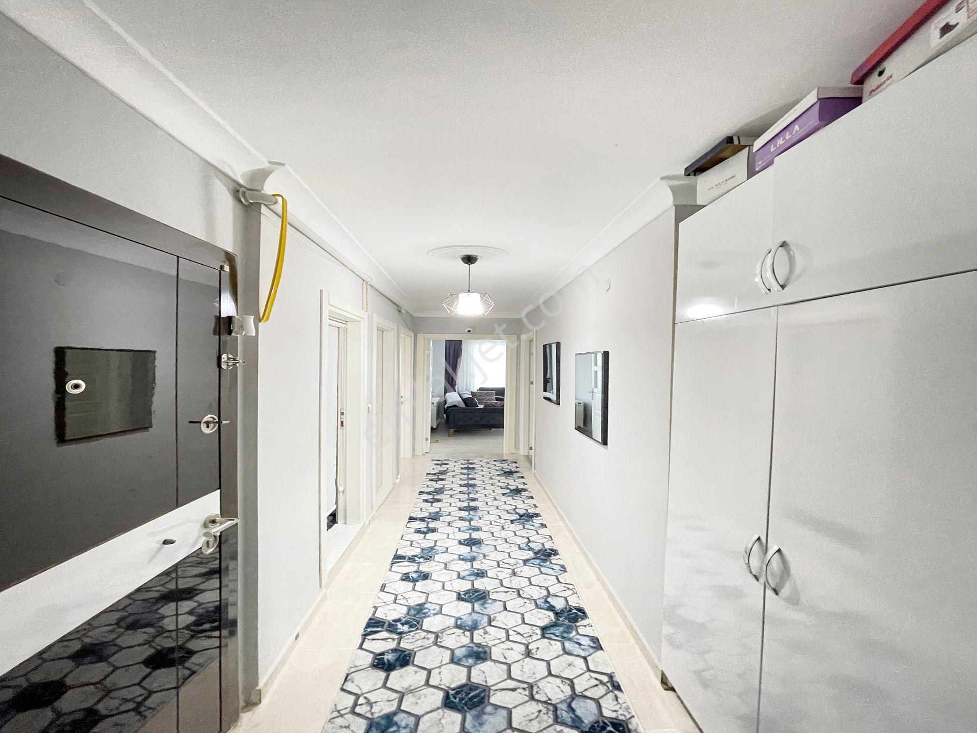 Metrobüse Yakın Balkonlu 2+1 Genişm2 Ferah Aydınlı Acil Satılık Daire - Görsel 4