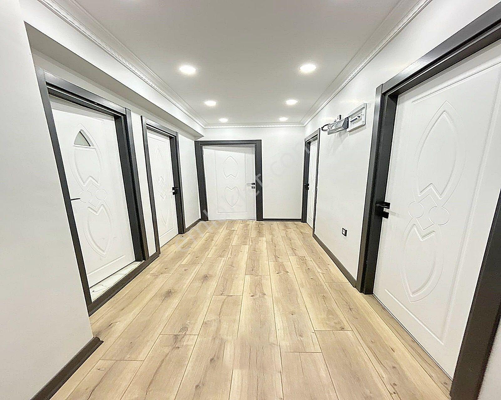 Yeni Binada Merkezi Konumda Yüksek Kredi İmkanı İle Geniş Aydınlık 2+1 Daire - Görsel 28