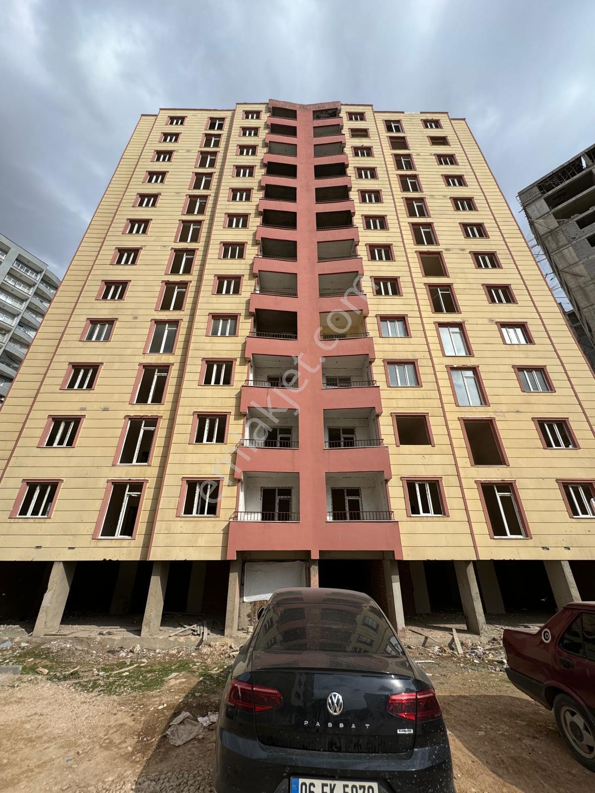 Azk'den Eğitim Araştırma Hasatne Arkası 3+1 Dairemiz Satılıktır