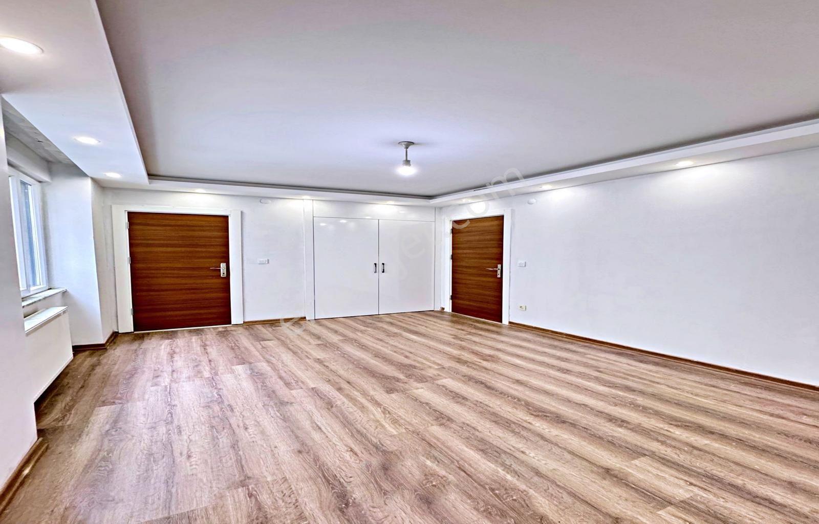 Butik Site İçi Ebeveyn Banyolu Kapalı Otoparklı Metrobüse 5 Dk - Görsel 21