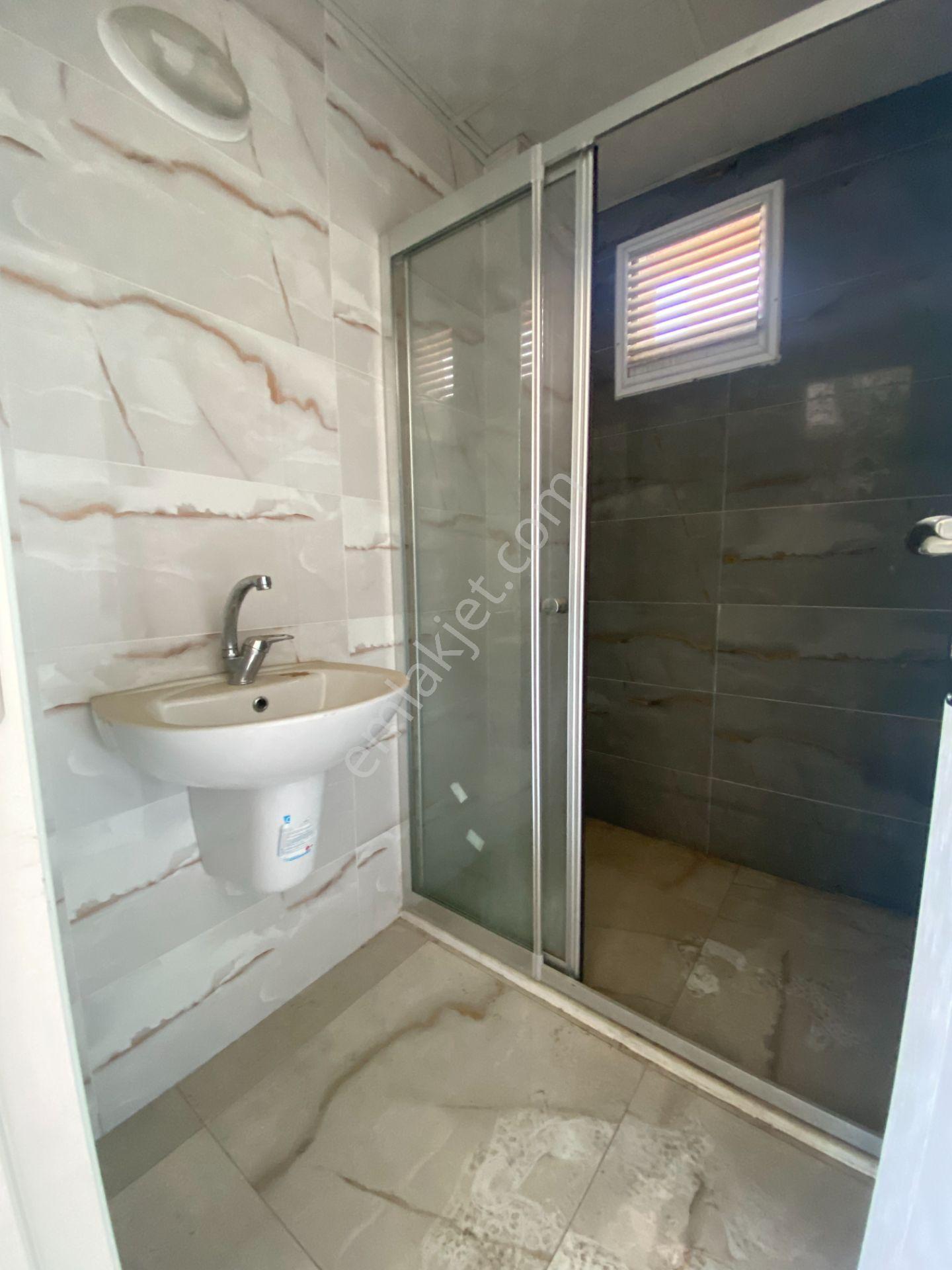 Karataş Caddesinde 3+1 165 M2 Çift Banyo İskanlı Hasarsız Daire - Görsel 20