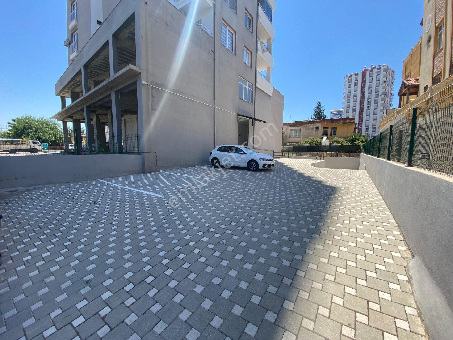 Karataş Caddesinde 3+1 165 M2 Çift Banyo İskanlı Hasarsız Daire - Görsel 27