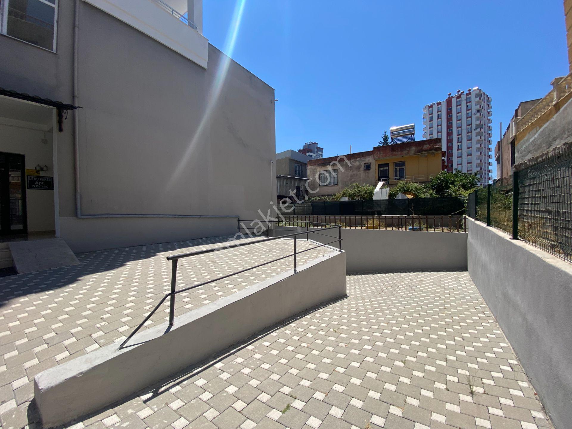 Karataş Caddesinde 3+1 165 M2 Çift Banyo İskanlı Hasarsız Daire - Görsel 25