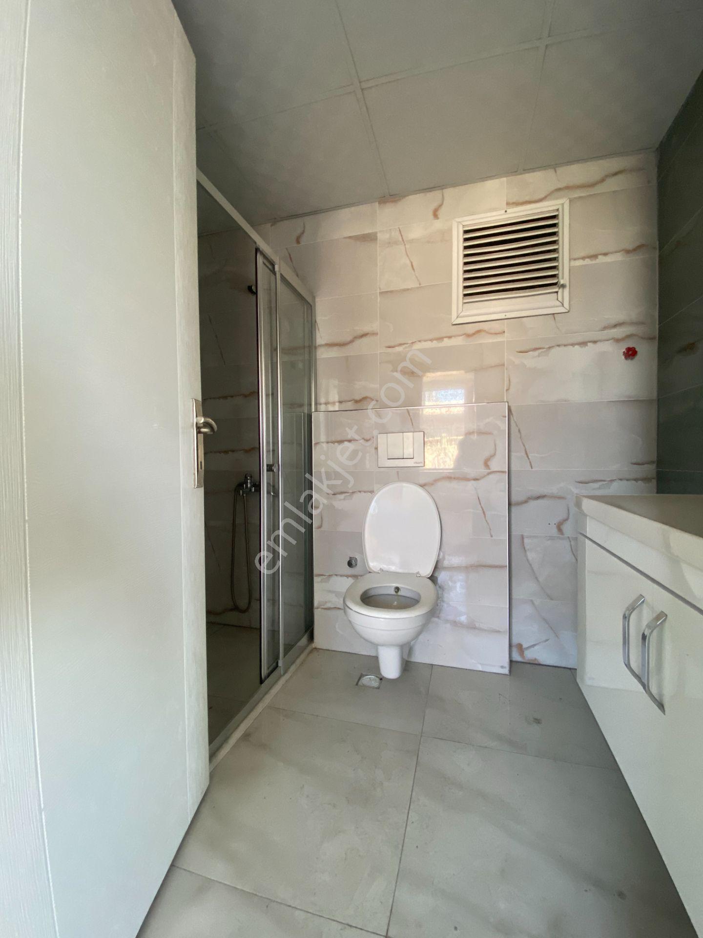 Karataş Caddesinde 3+1 165 M2 Çift Banyo İskanlı Hasarsız Daire - Görsel 18