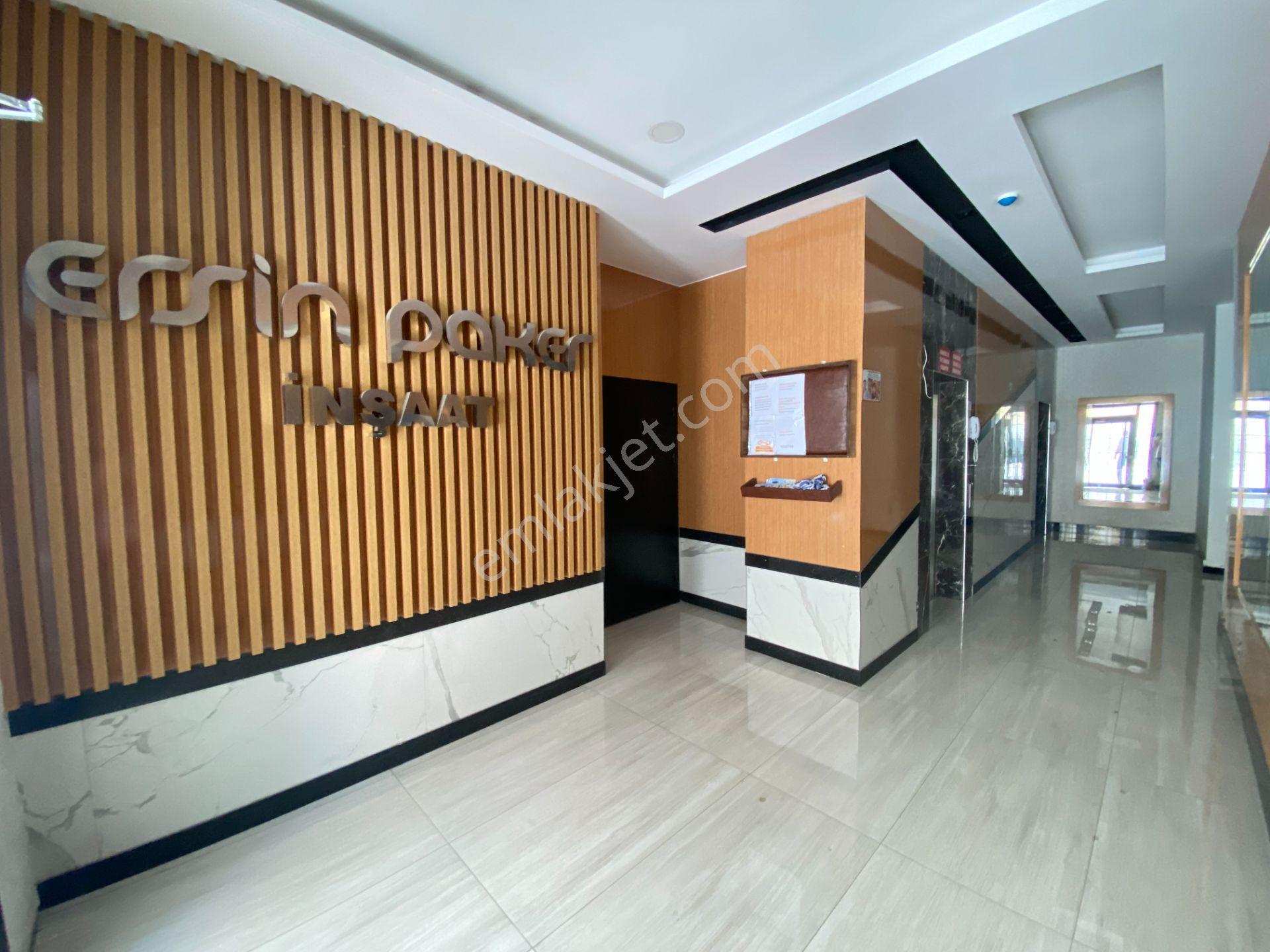 Karataş Caddesinde 3+1 165 M2 Çift Banyo İskanlı Hasarsız Daire - Görsel 23