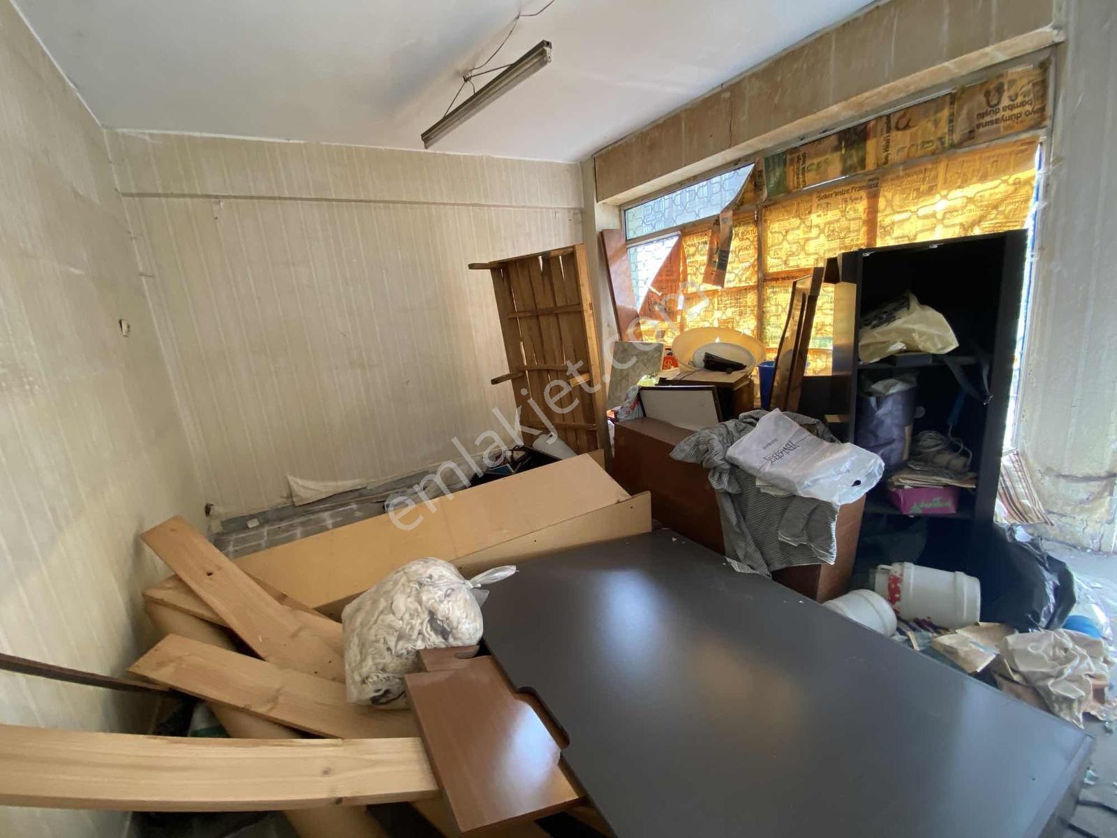 Siyavuşpaşa 18m2 Net Müttahit Parası İçinde Satılık Dükkan - Görsel 6