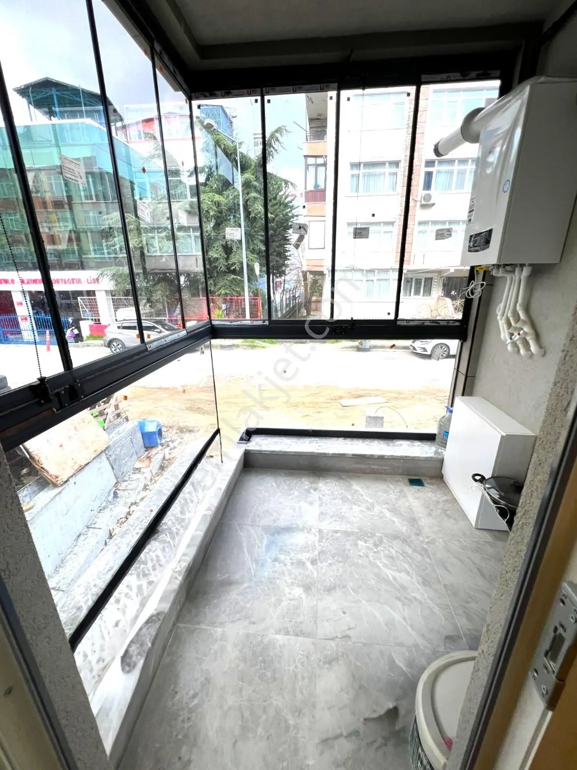 Gökkuşağı Koleji Yakını Sıfır 2+1 80m2 Kap. Otoparklı Arakat - Görsel 3
