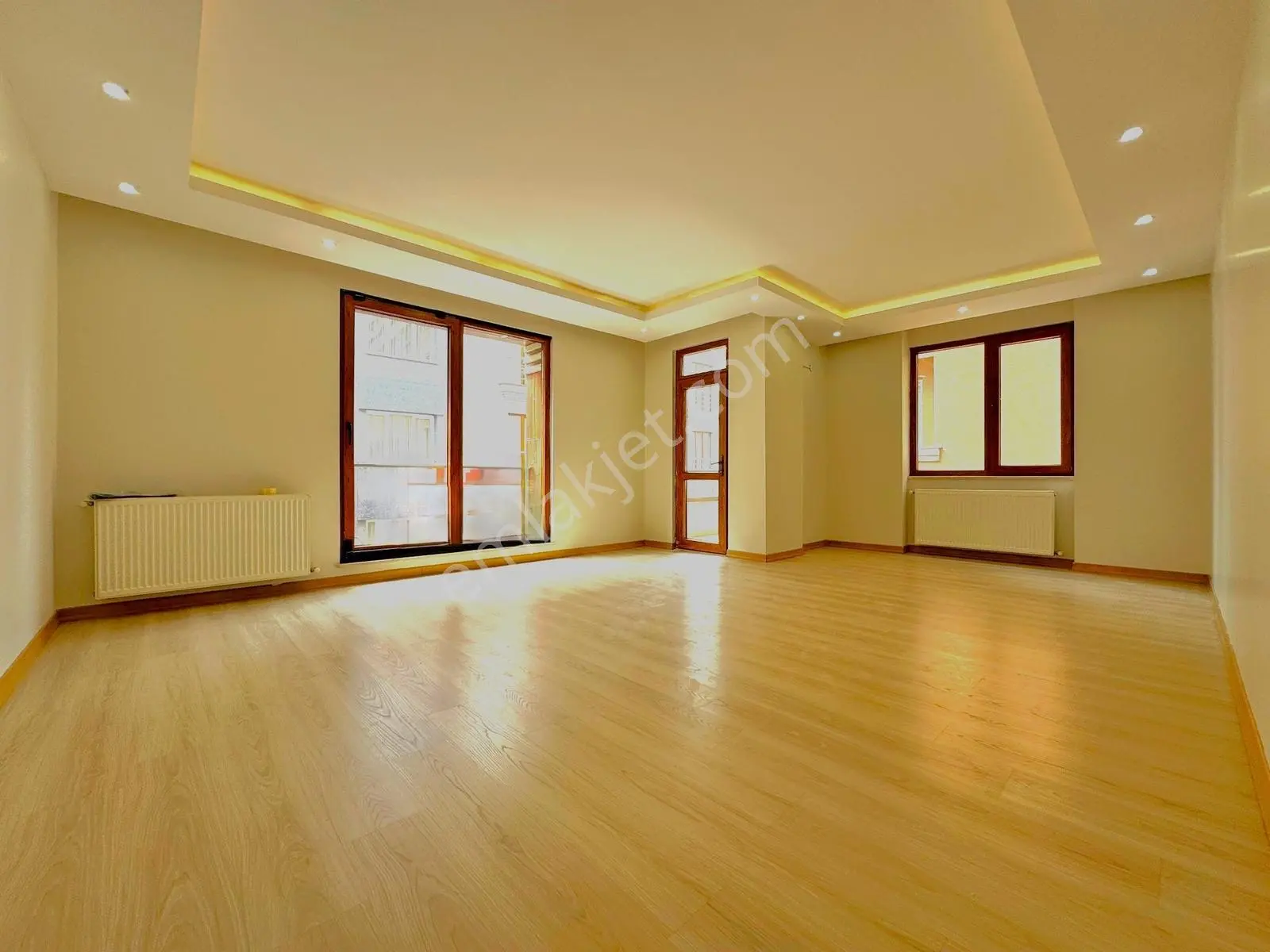 Bahçelievler Spor Kompleksi 3+1 145m2 K. Otoparklı Site Daire