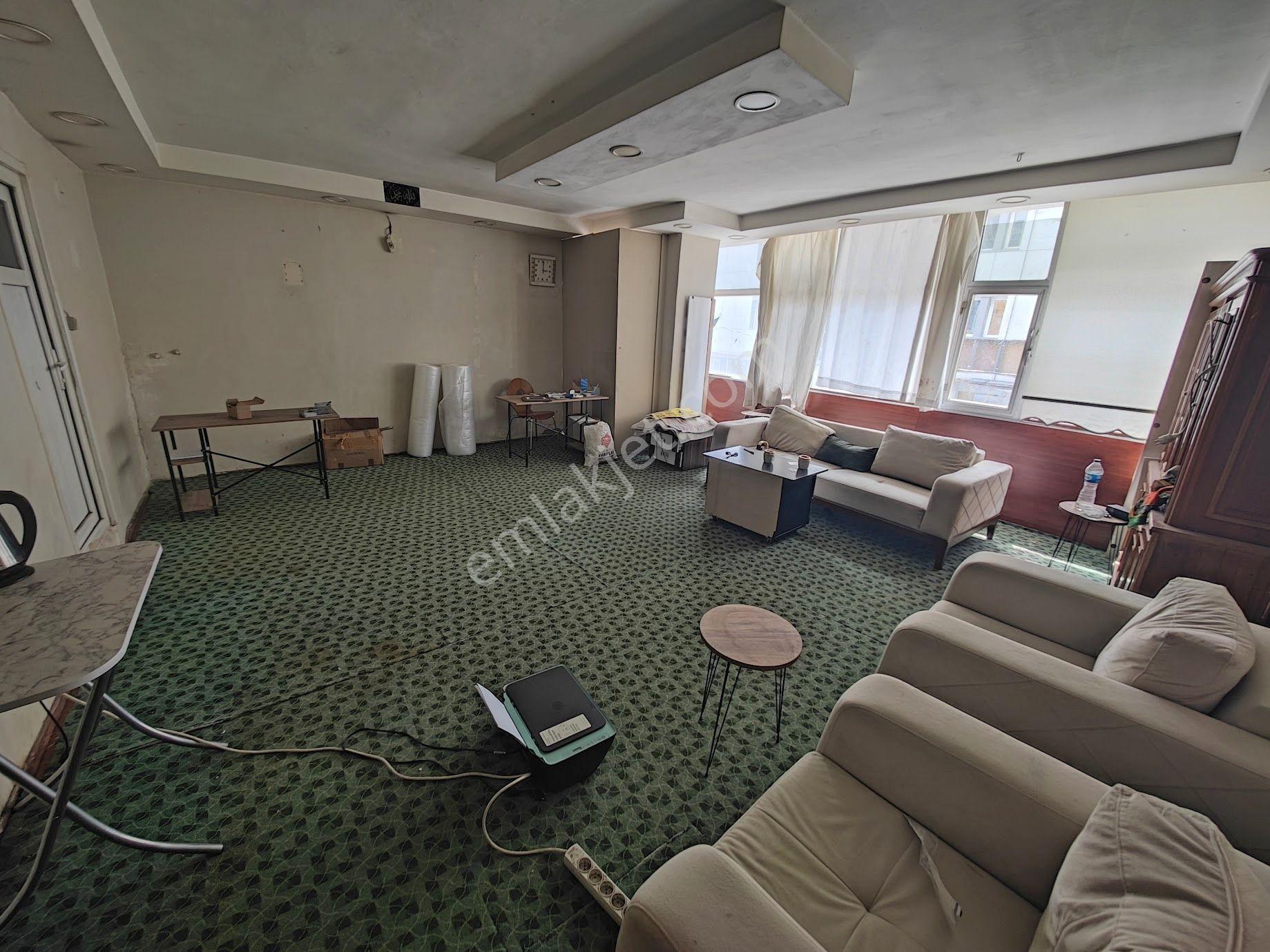 Yıldız Dan Ahmet Yesevi Caddesi Üzerinde Kiralık 4 Adet Dükkan 2 Tane 1.kat Bir Tane Kuaför Ve Bodrm - Görsel 8