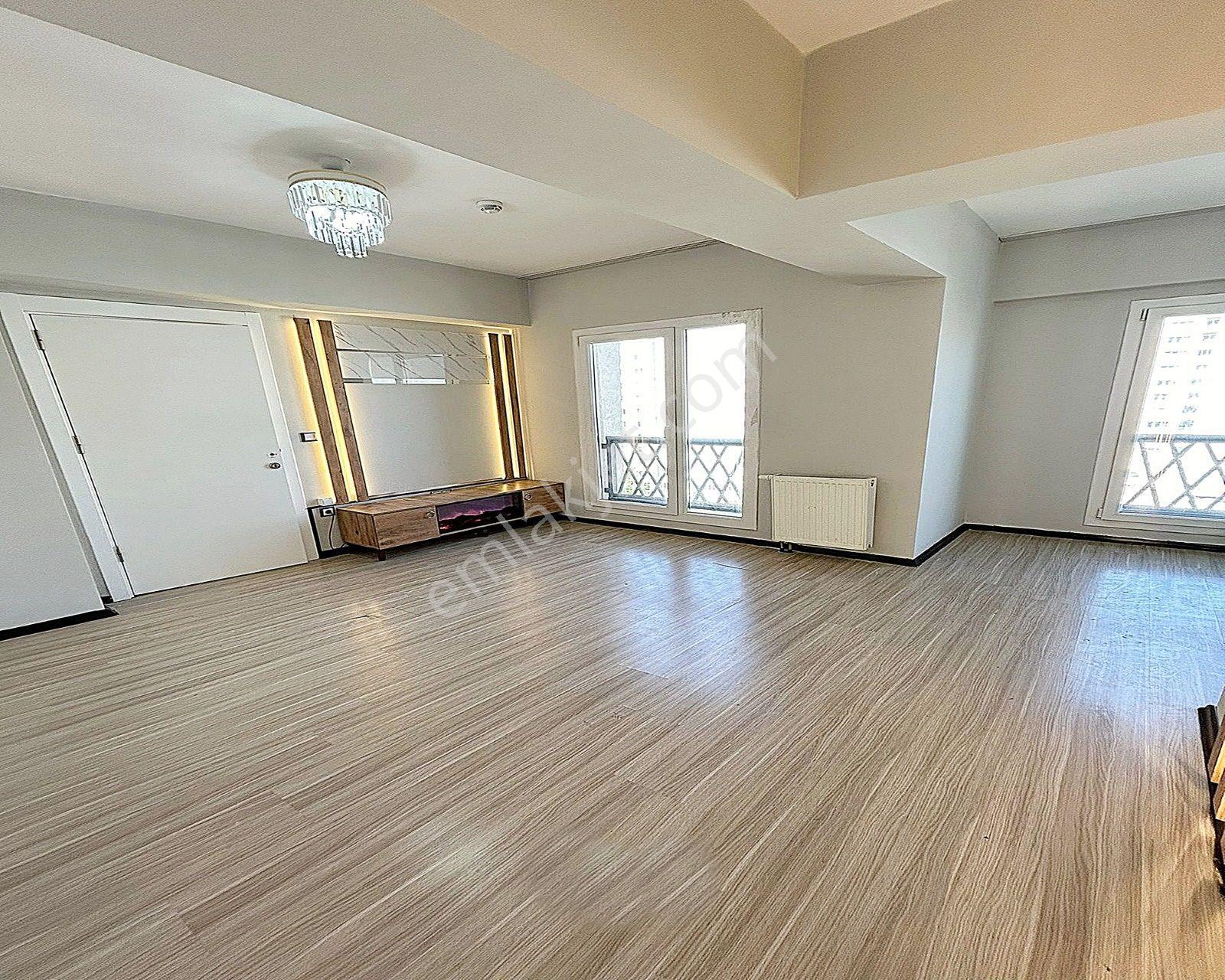 Cadde Üzeri Havuzlu - 7/24 Güvenlikli Site İçi Satılık Daire! - Görsel 24