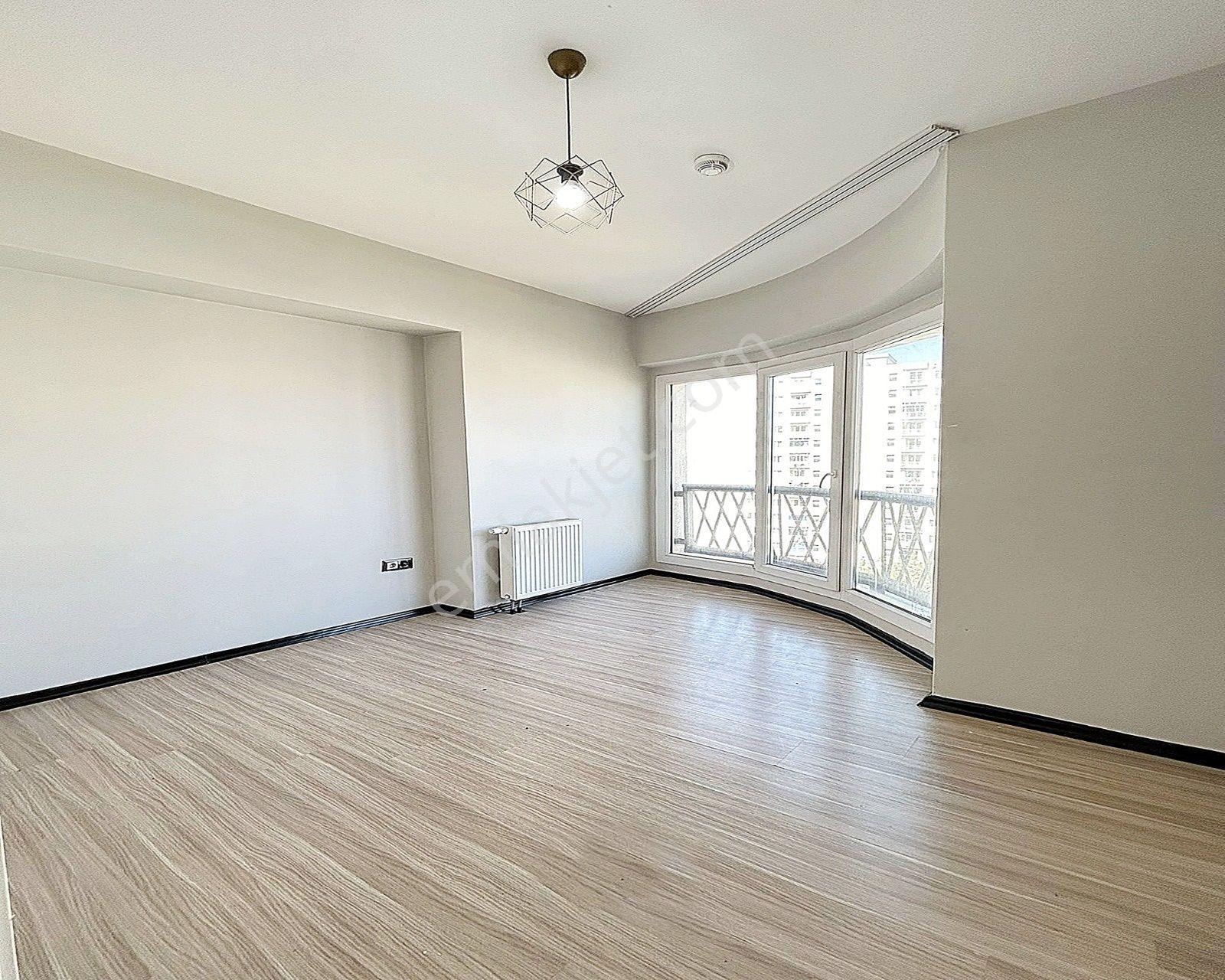 Cadde Üzeri Havuzlu - 7/24 Güvenlikli Site İçi Satılık Daire! - Görsel 6