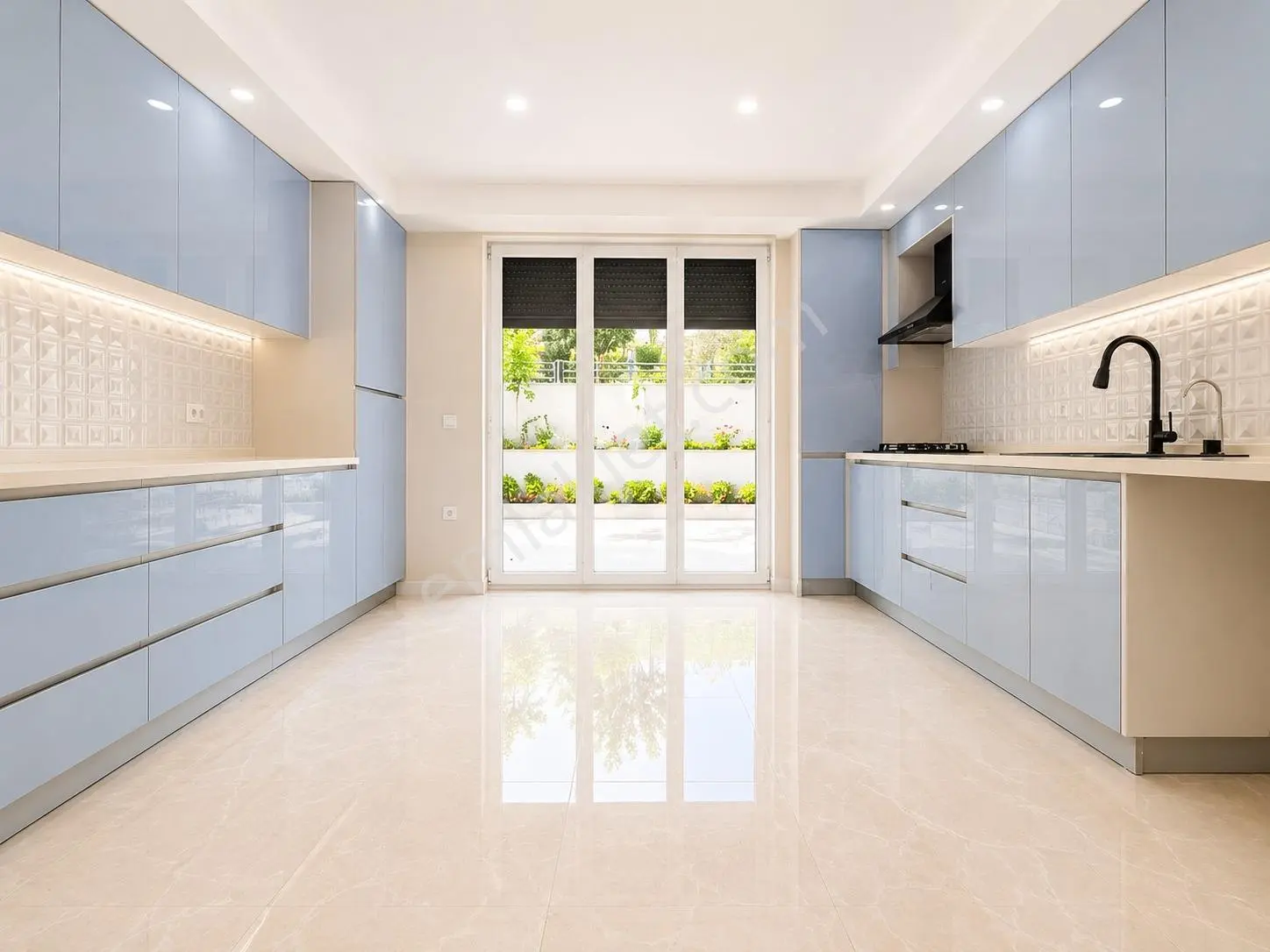 Bahçelievler Aka Koleji Yakını Geniş 120 Çift Banyo Sıfır Daire