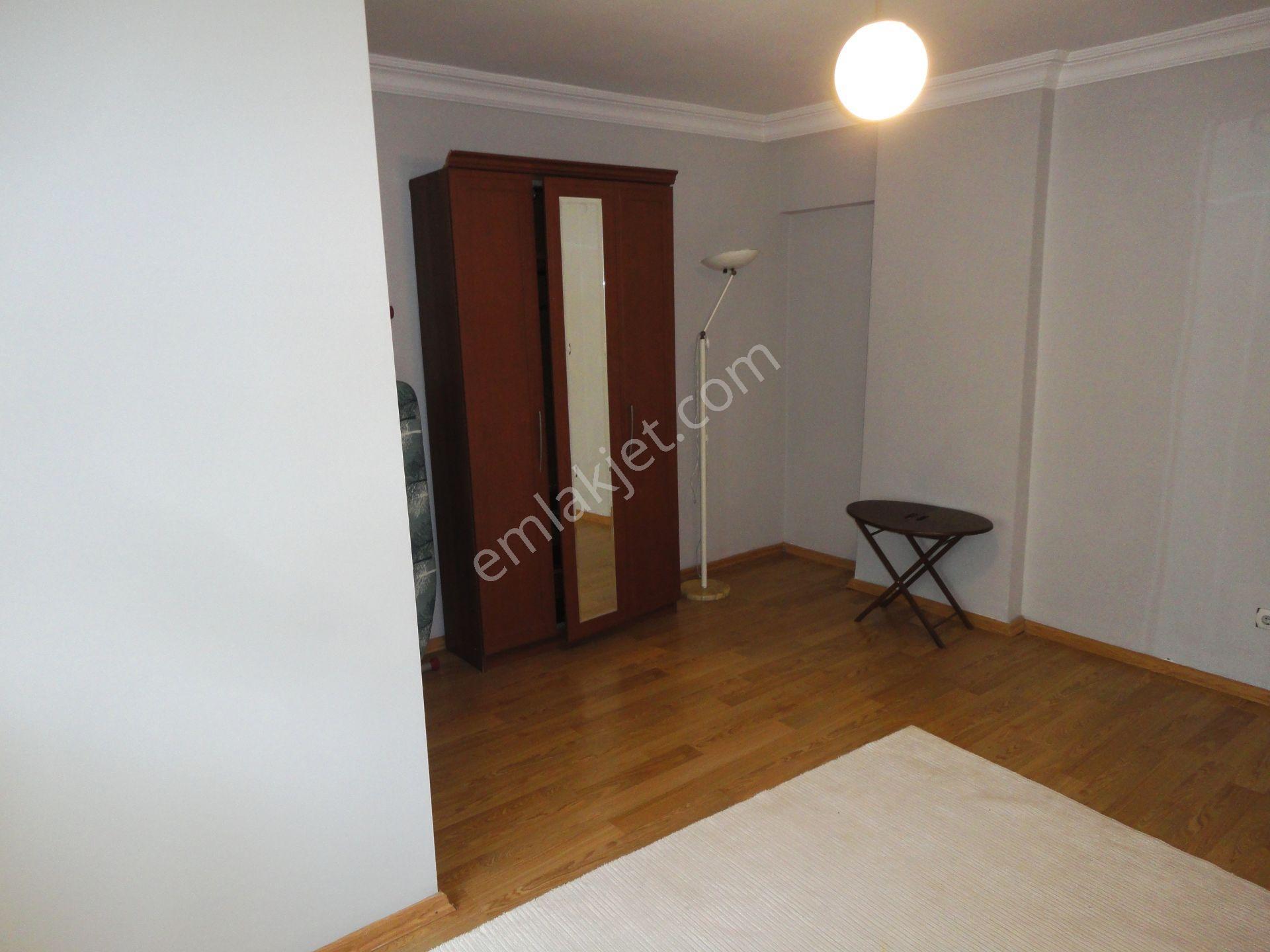 Çekmeköy Işık Sitesi 140m2 Mobilyalı Beyaz Eşyalı Kiralık 3+1 - Görsel 11