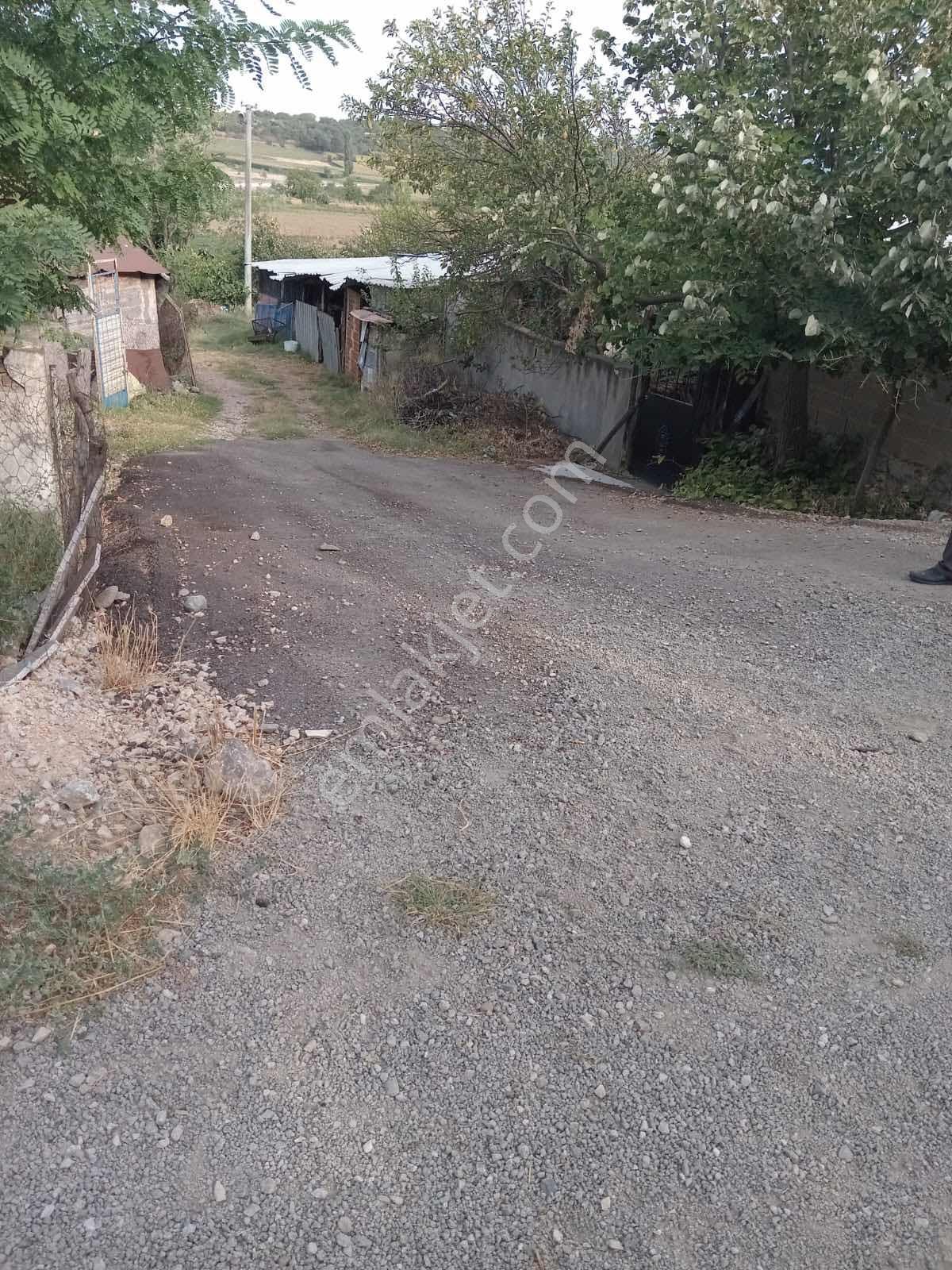 Bursa Karacabey Yeşildere Mahallesinde Satılık Bahçeli Köy Evi