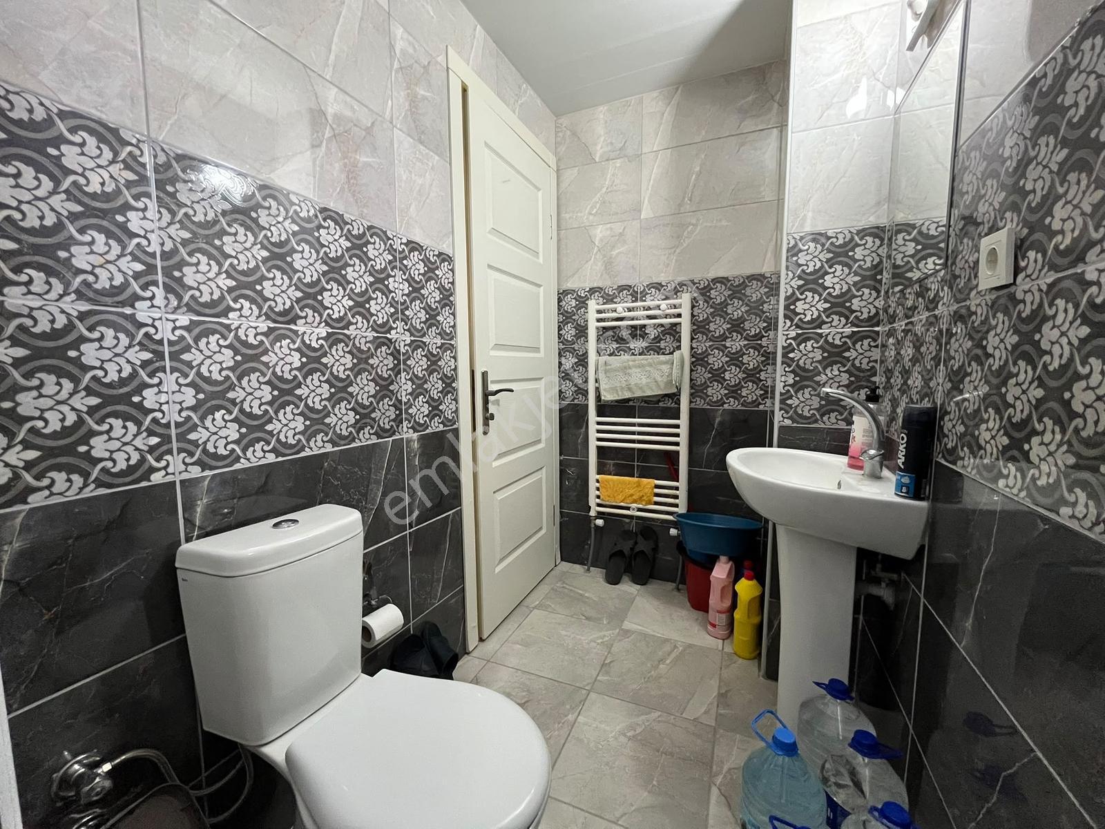Muğla Yeniköy'de Meydana Çok Yakın Eşyalı 1+1 Kiralık Daire - Görsel 13