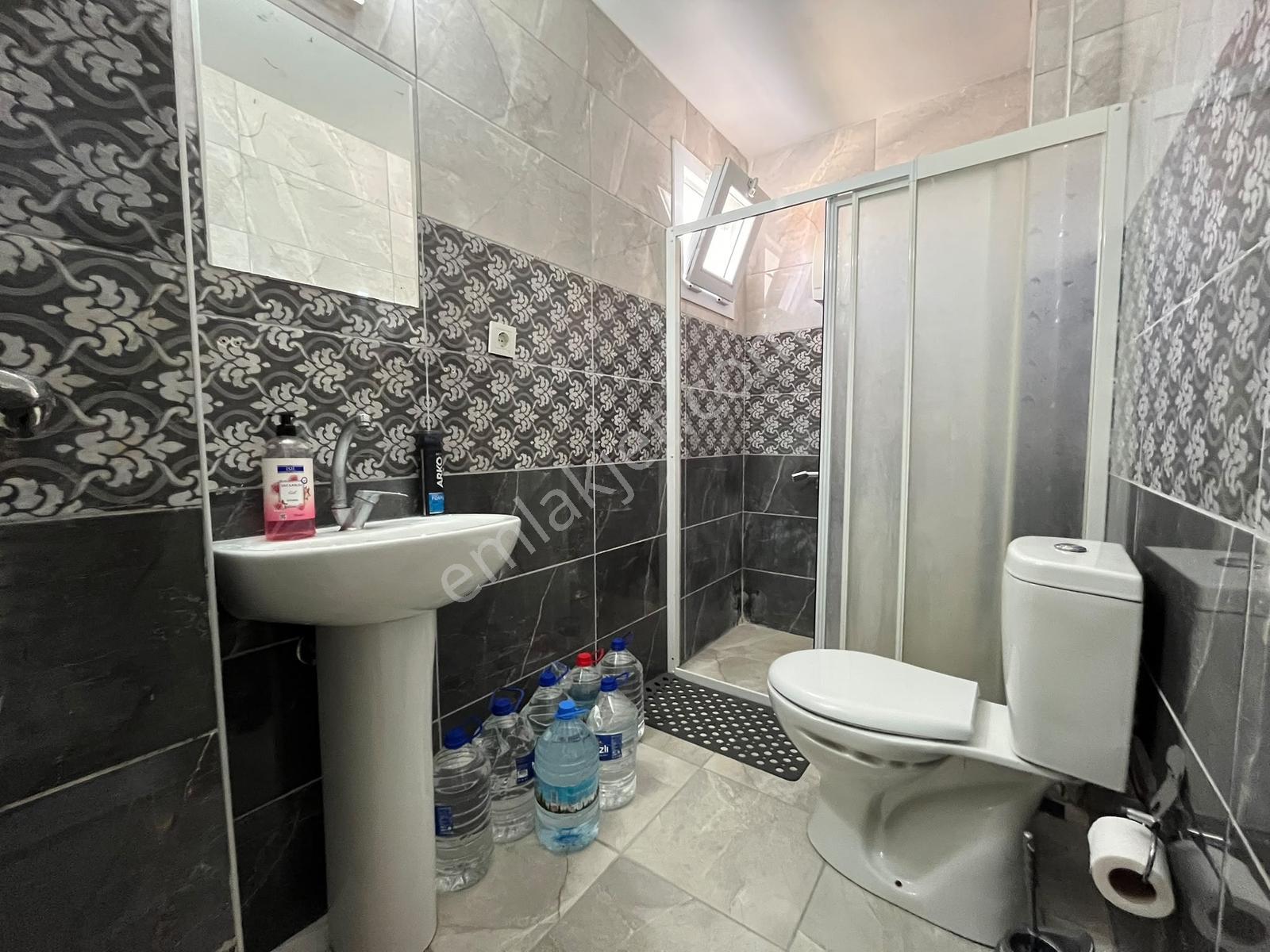 Muğla Yeniköy'de Meydana Çok Yakın Eşyalı 1+1 Kiralık Daire - Görsel 12