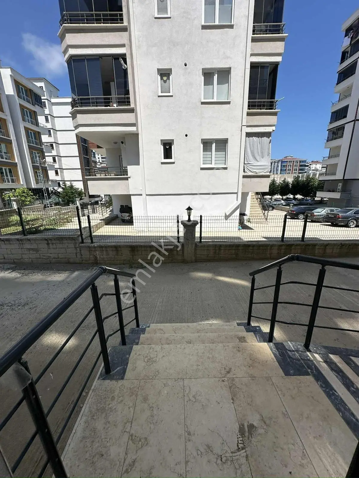 Dere Gayrimenkul Den 19 Mayıs Bulvara 150 Metre Fırsat 1+1 - Görsel 2