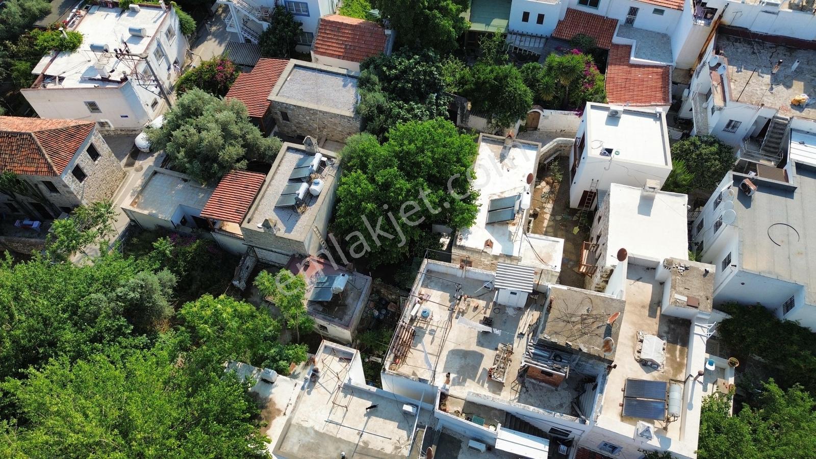 Bodrum Türkkuyusu Mahallesi Müstakil Ev Ve Arsası - Görsel 2