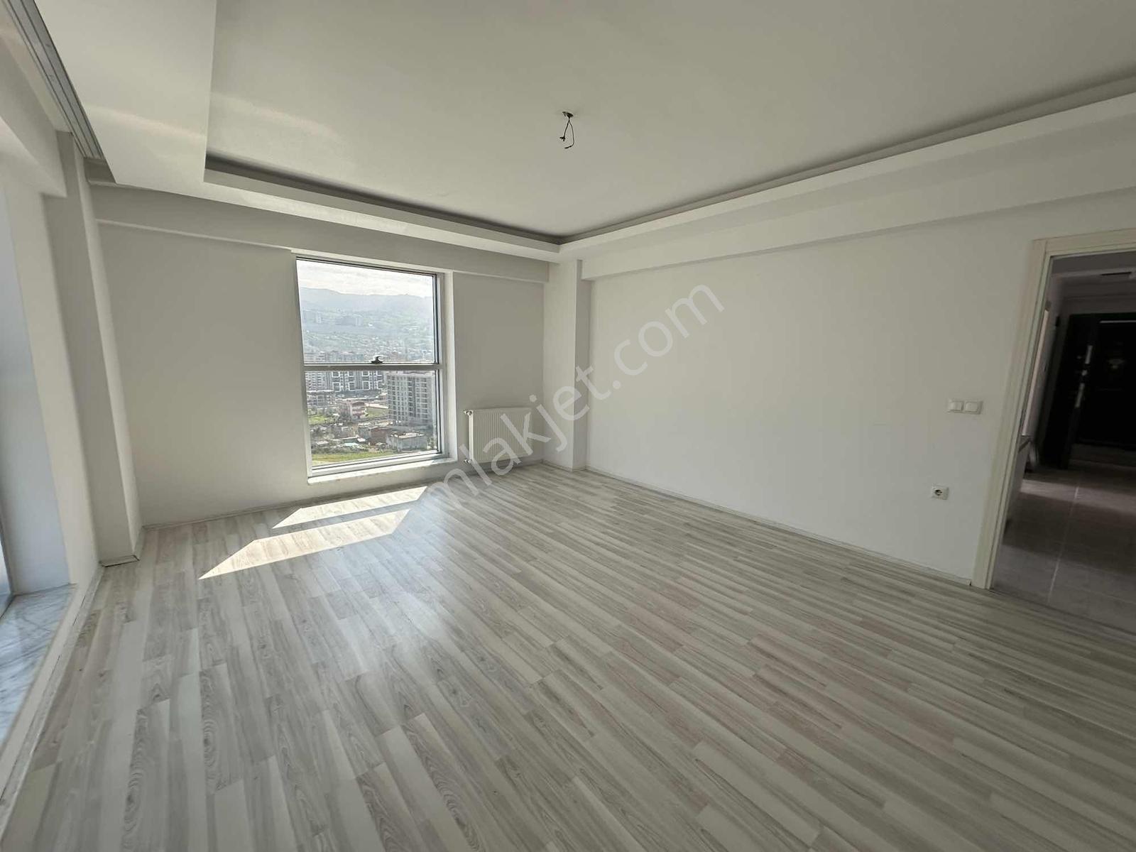 Manzaralı 3+1 Satılık Daire - Görsel 11