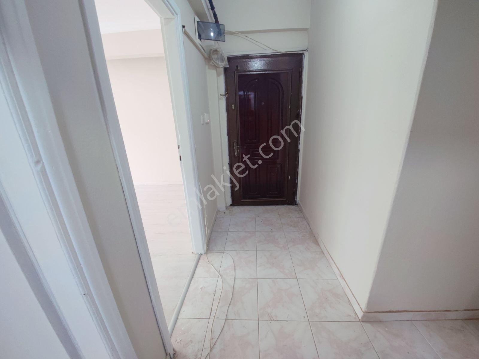 Çamçeşme Mah Alp Arslan Lisesine, E-5 Yakin 2+1 90m2 Kombili - Görsel 16