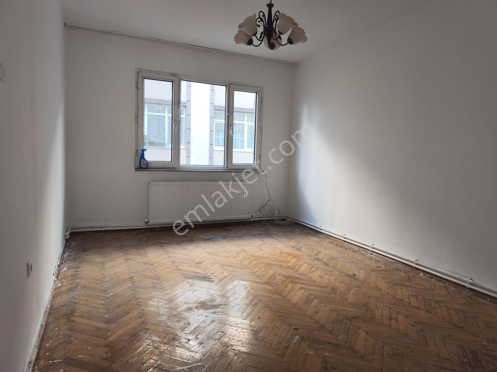 Sümbülefendi Mah. 2+1 85 M2 1. Kat Kombili Balkonlu( Boş )daire - Görsel 9