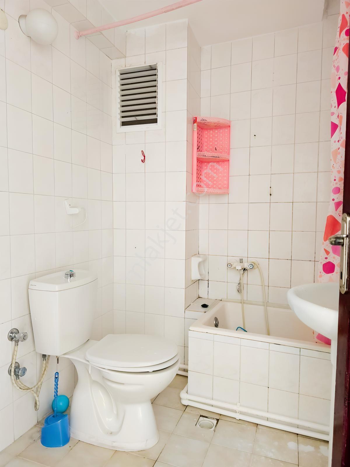Sümbülefendi Mah. 2+1 85 M2 1. Kat Kombili Balkonlu( Boş )daire - Görsel 6