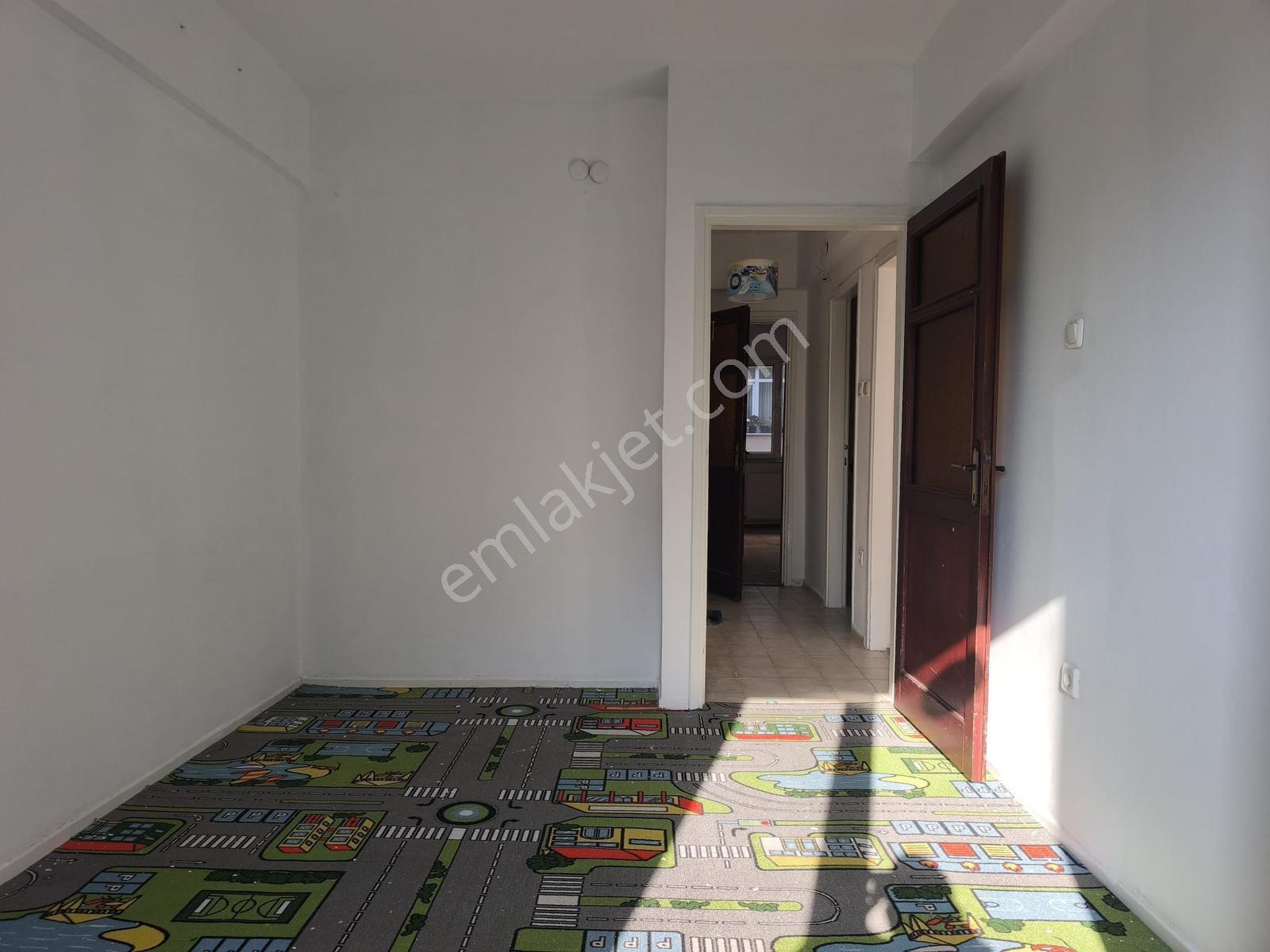 Sümbülefendi Mah. 2+1 85 M2 1. Kat Kombili Balkonlu( Boş )daire - Görsel 8