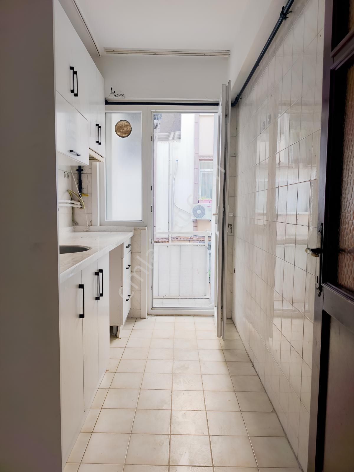 Sümbülefendi Mah. 2+1 85 M2 1. Kat Kombili Balkonlu( Boş )daire - Görsel 17