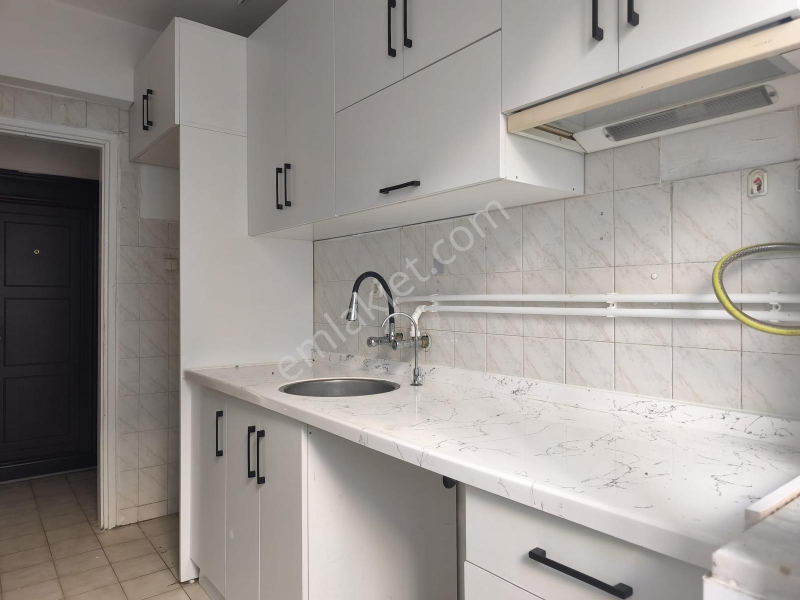 Sümbülefendi Mah. 2+1 85 M2 1. Kat Kombili Balkonlu( Boş )daire - Görsel 15