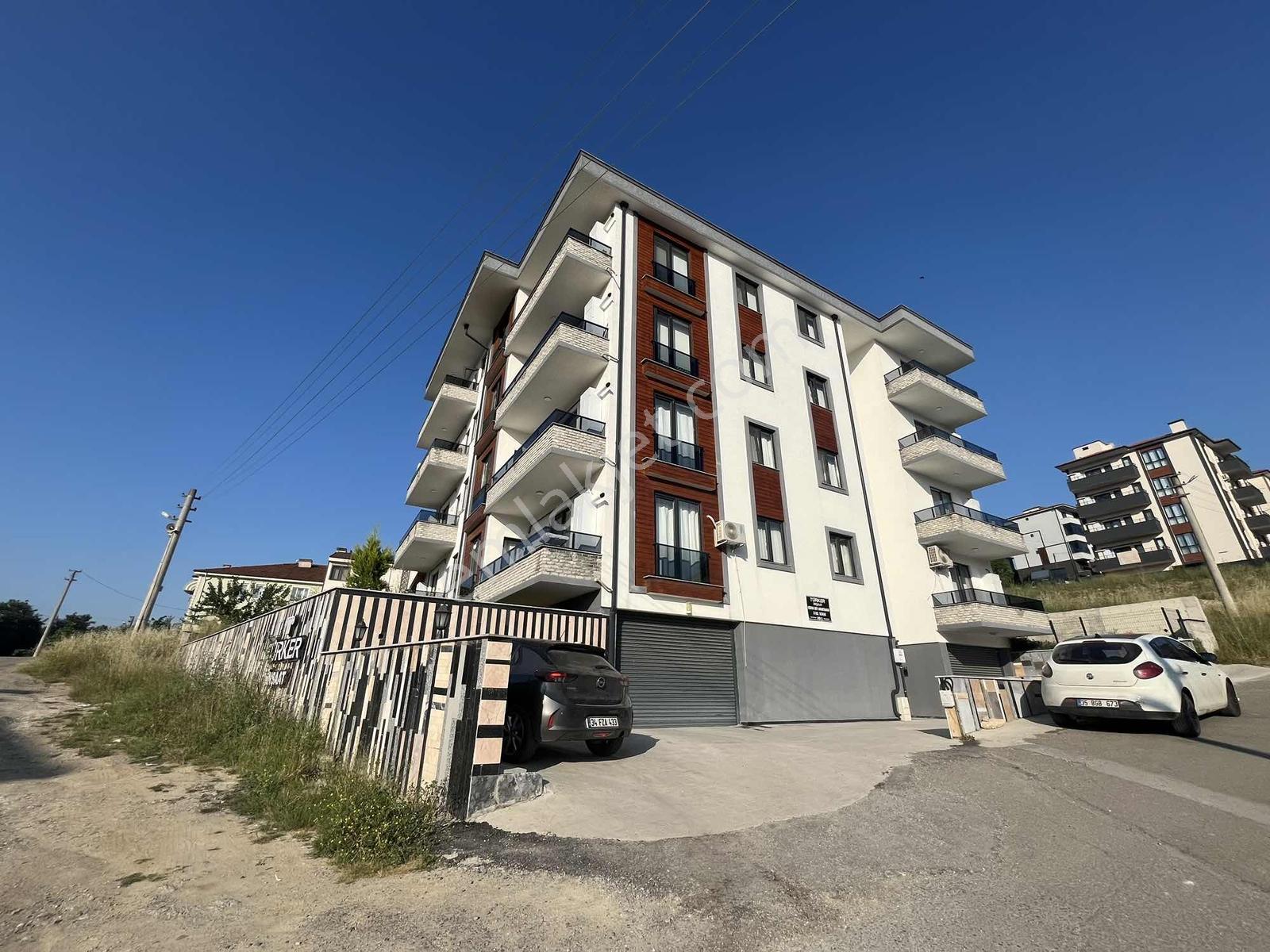 Ayşe Emlak'tan Beşköprüde Asansörlü K.otoparklı 2+1 Kiralık