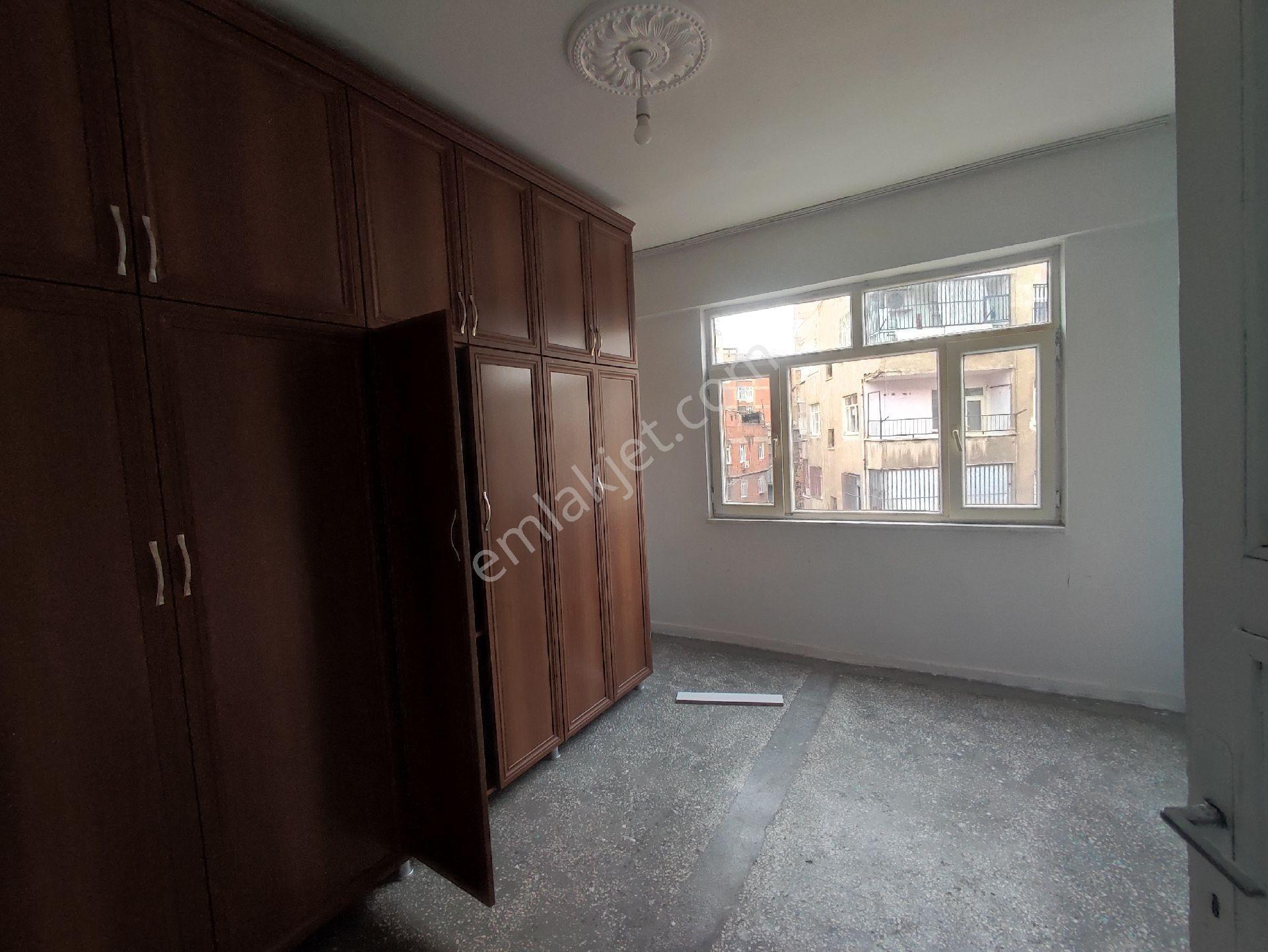 Sur İçi Melik Ahmete Kiralık 2+1 Daire - Görsel 4