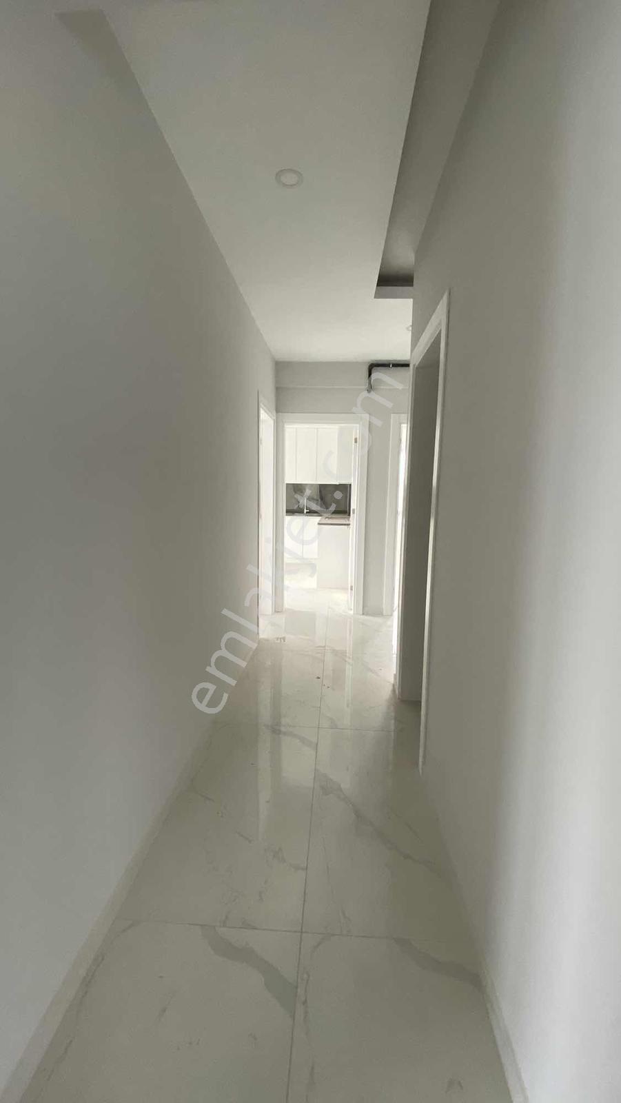 Yenişafakda Ferhatlar Kolejine Yakın Sıfır 3+1 Daire - Görsel 26